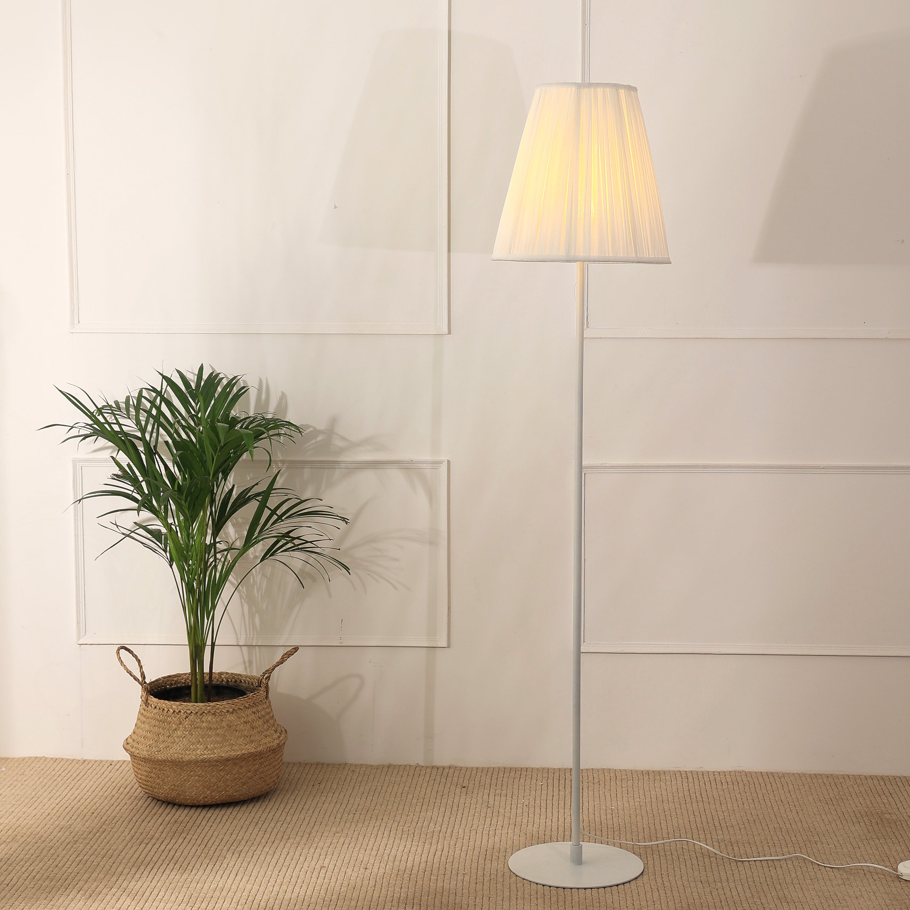 Polester Floor Lamp