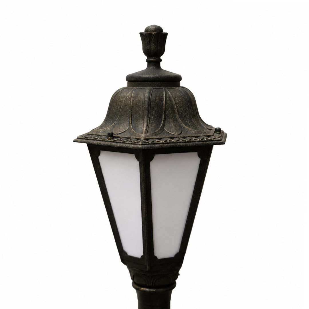 Regent Garden Lamp Post