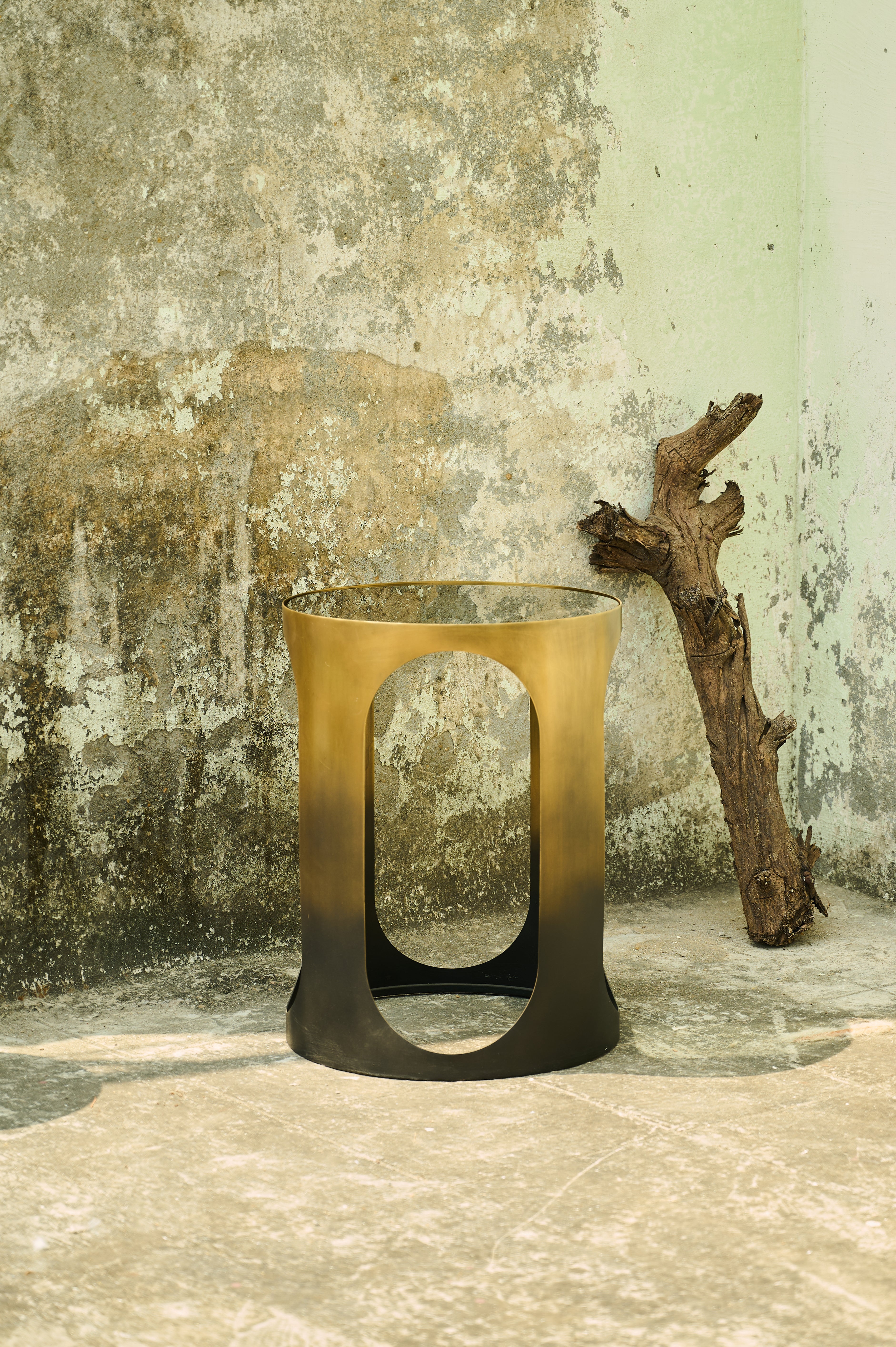 Oval Side Table oval cutout base without a jug