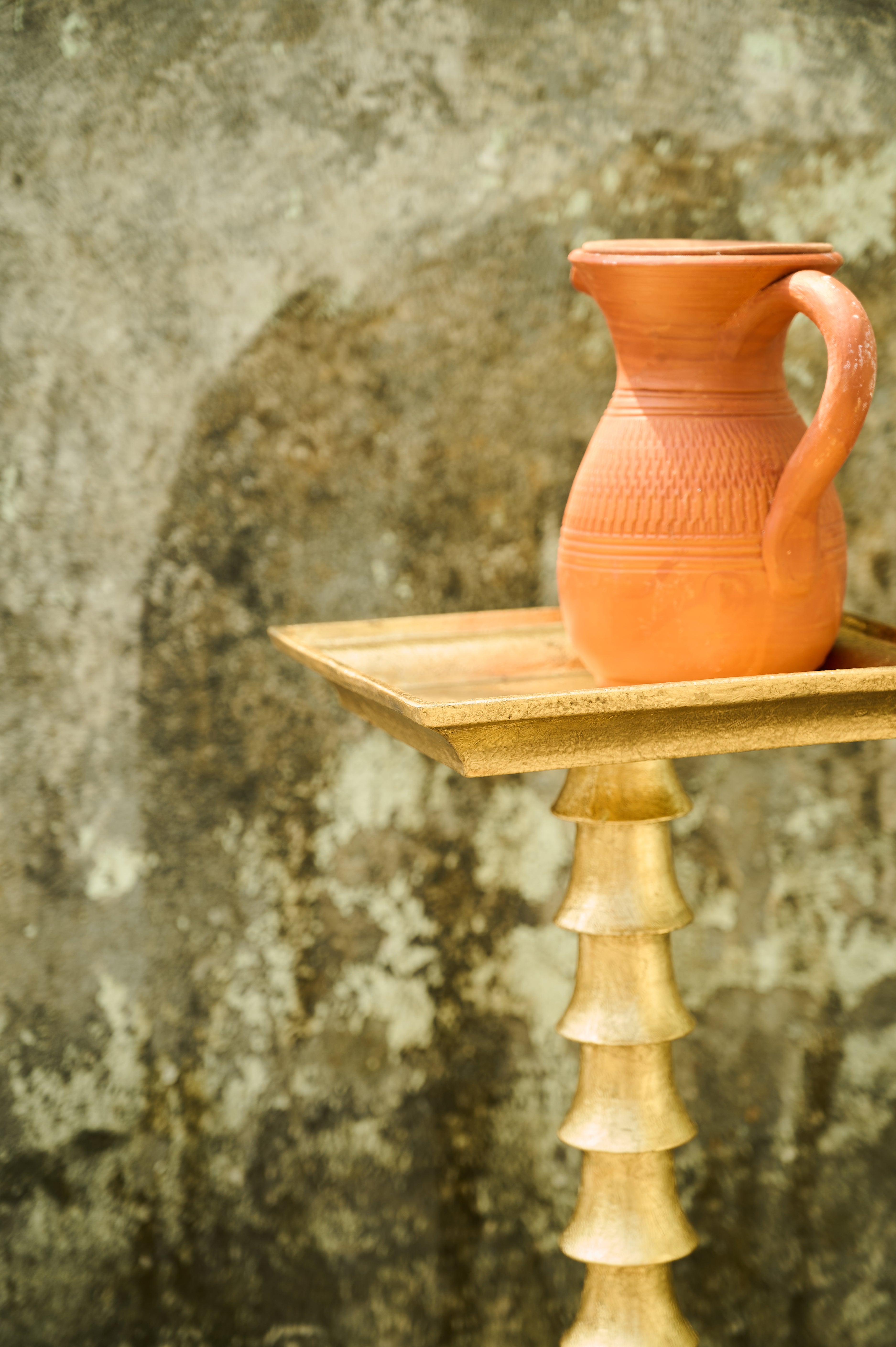 Trunk Drink Table top detail with a jug