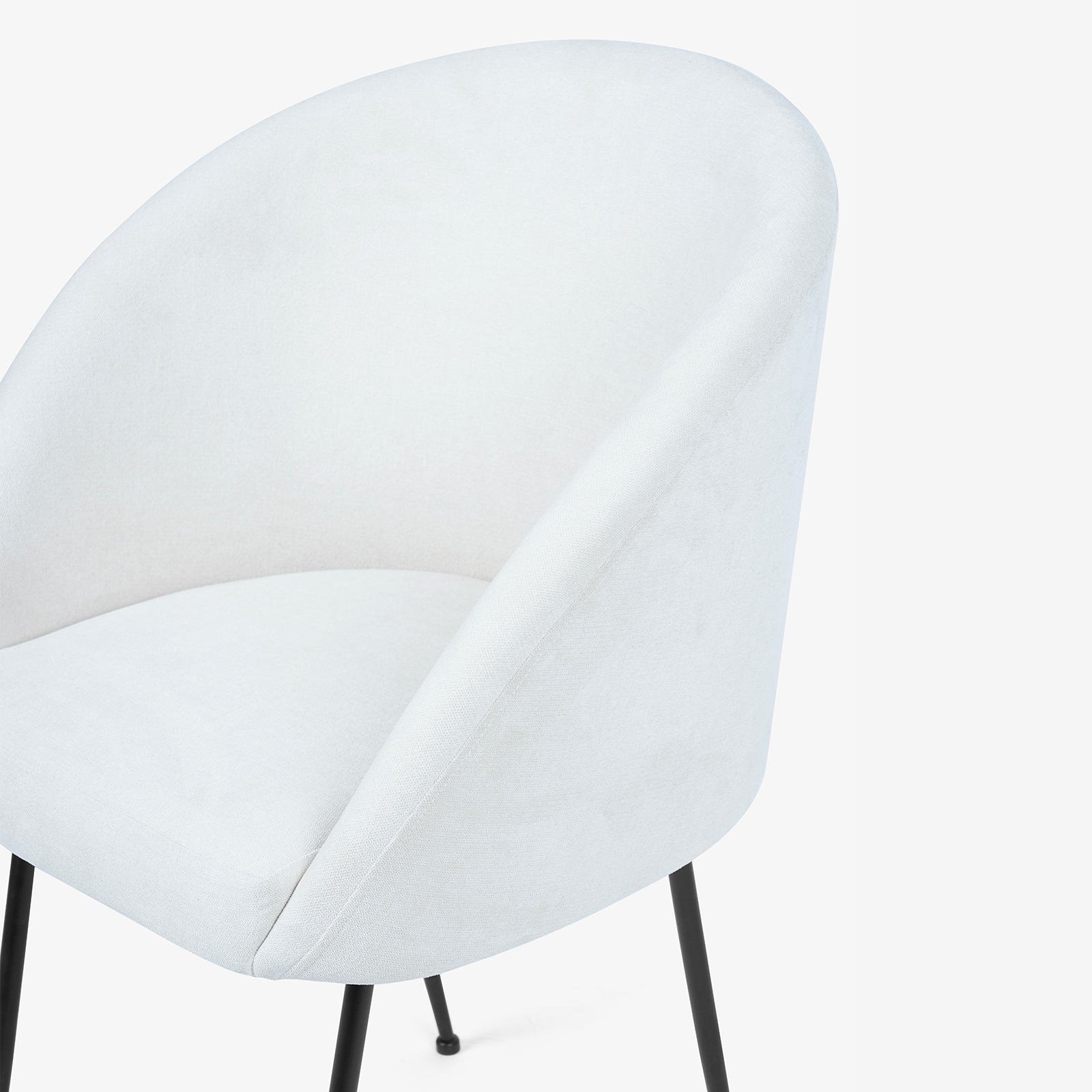 Amari Lounge Chair