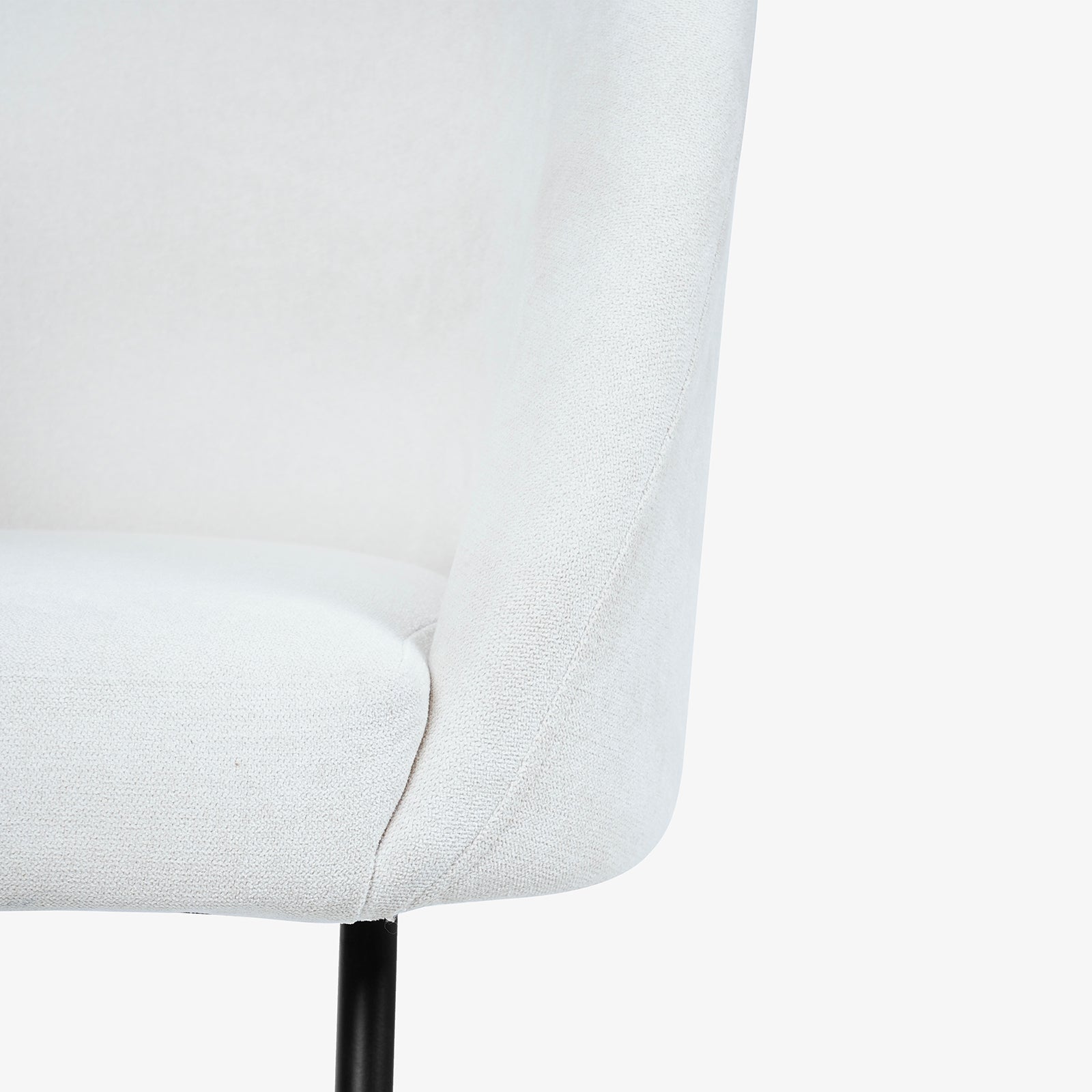 Amari Lounge Chair