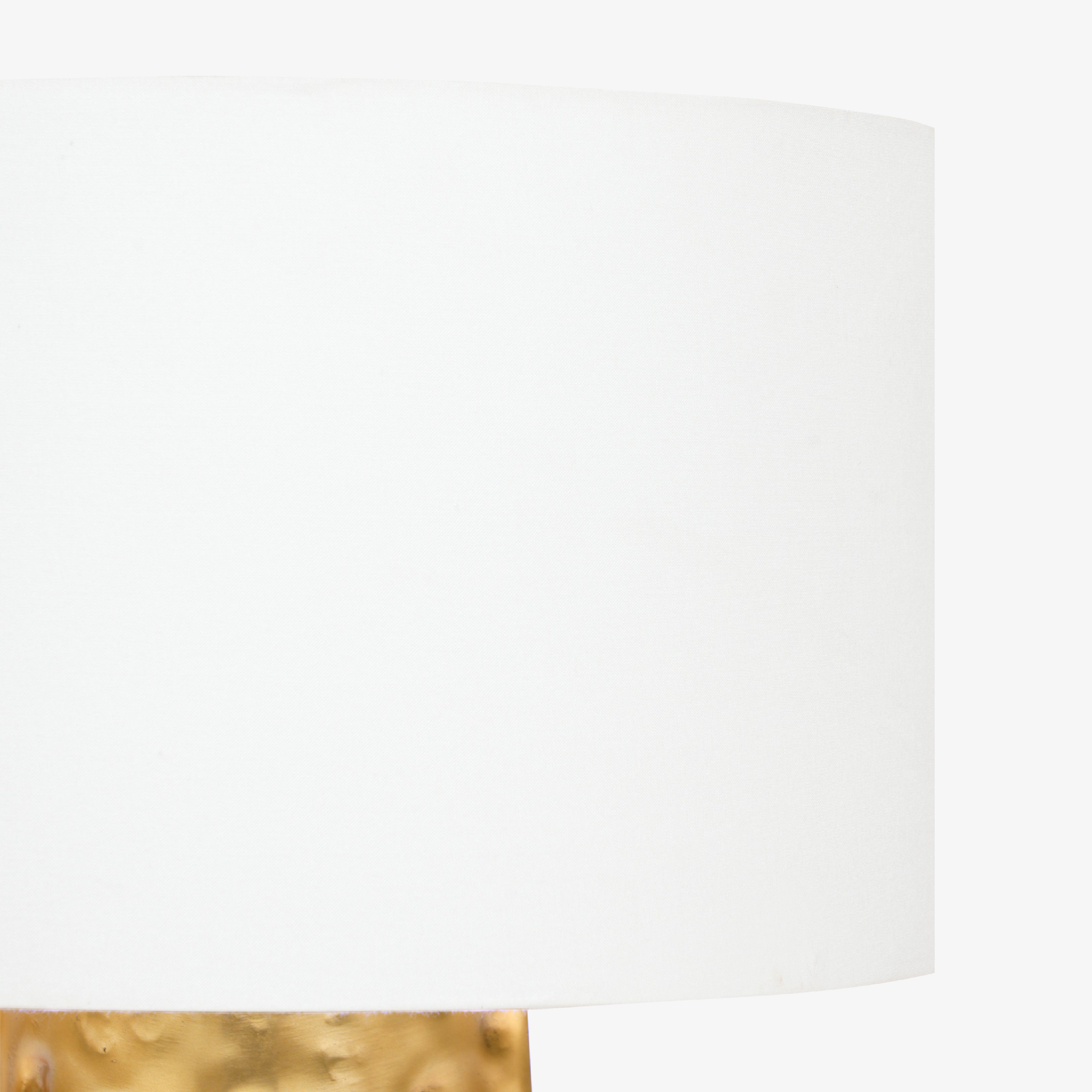 Luthar Table Lamp