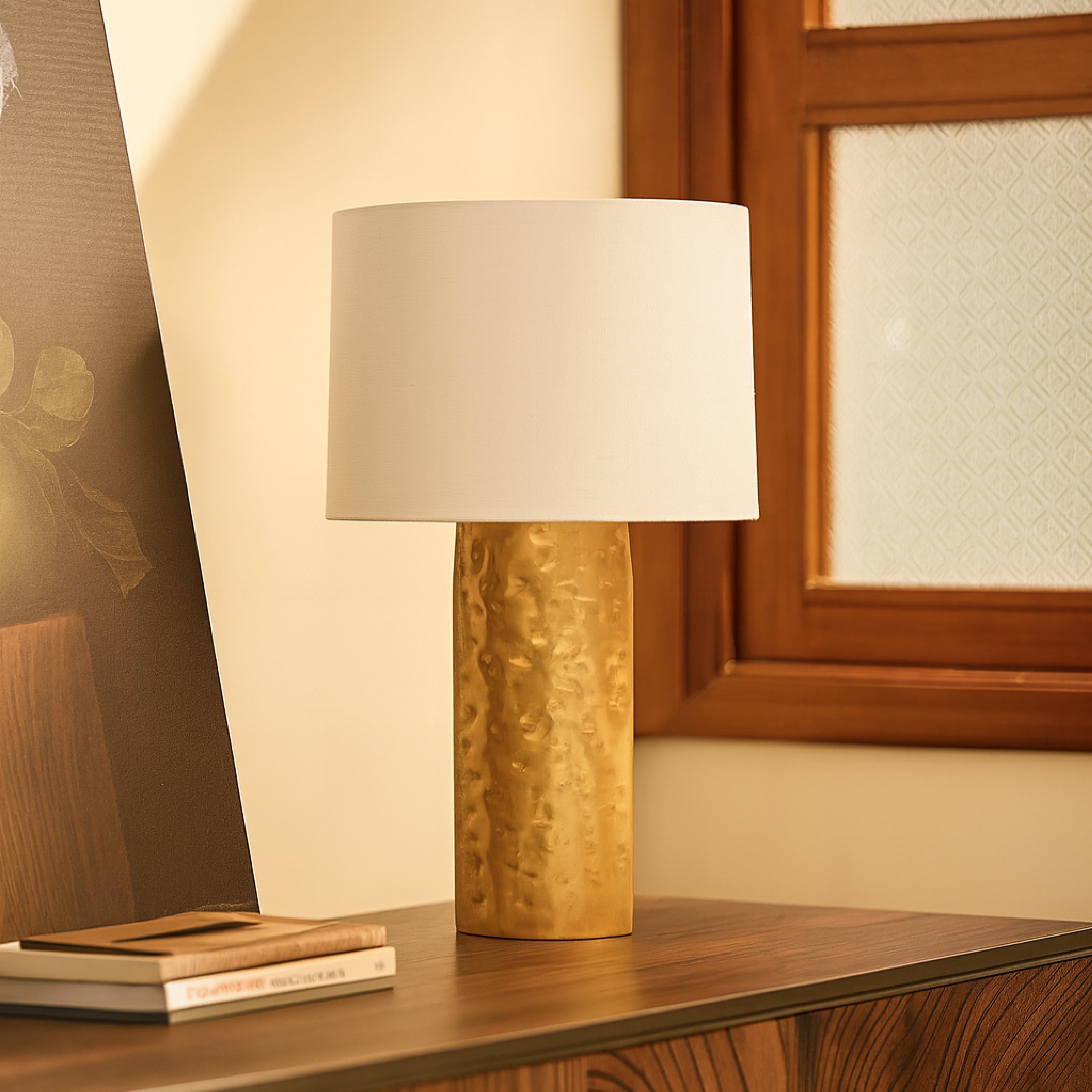 Luthar Table Lamp