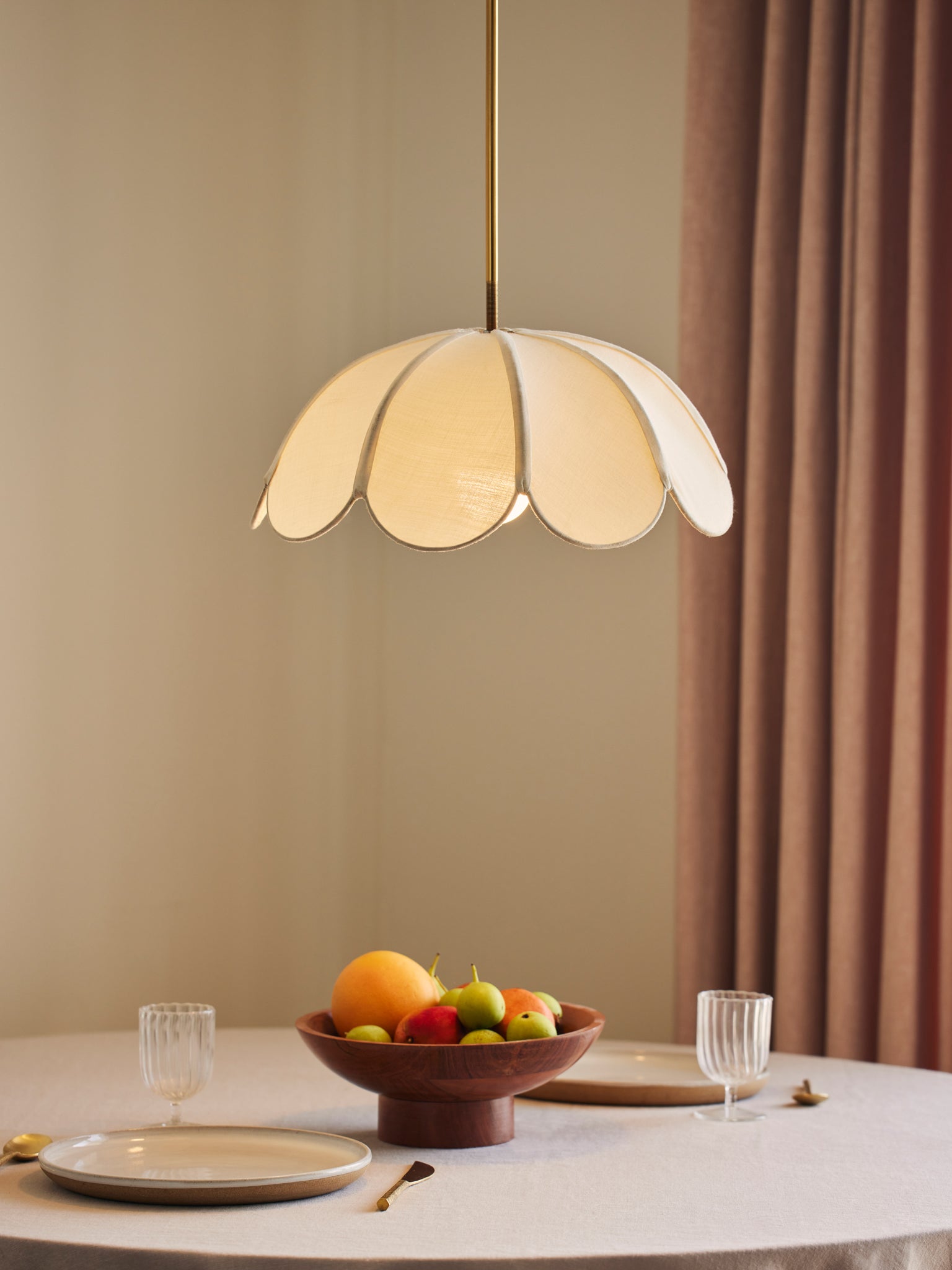 Bloom Fabric hanging white lamp