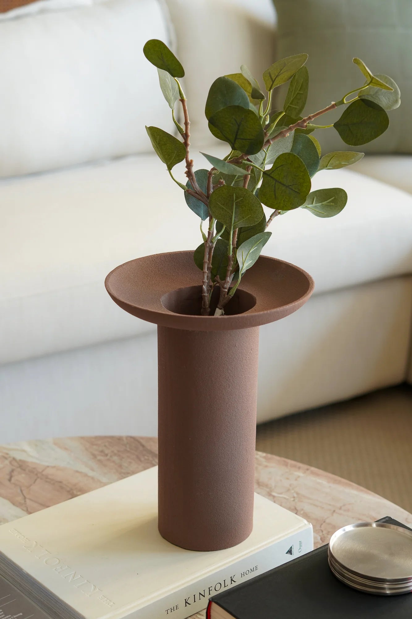 Cinnabari Vase
