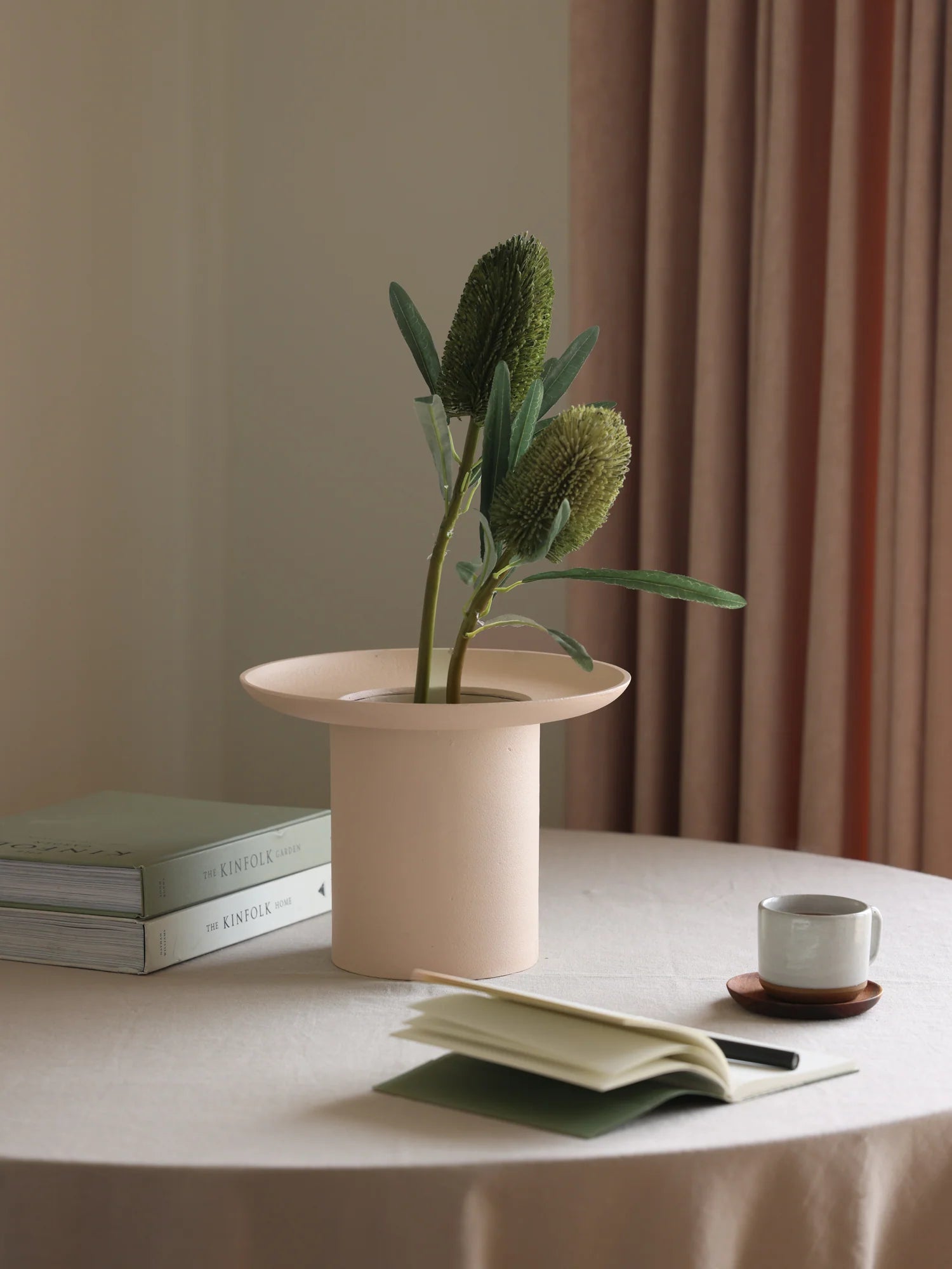 Cinnabari Vase