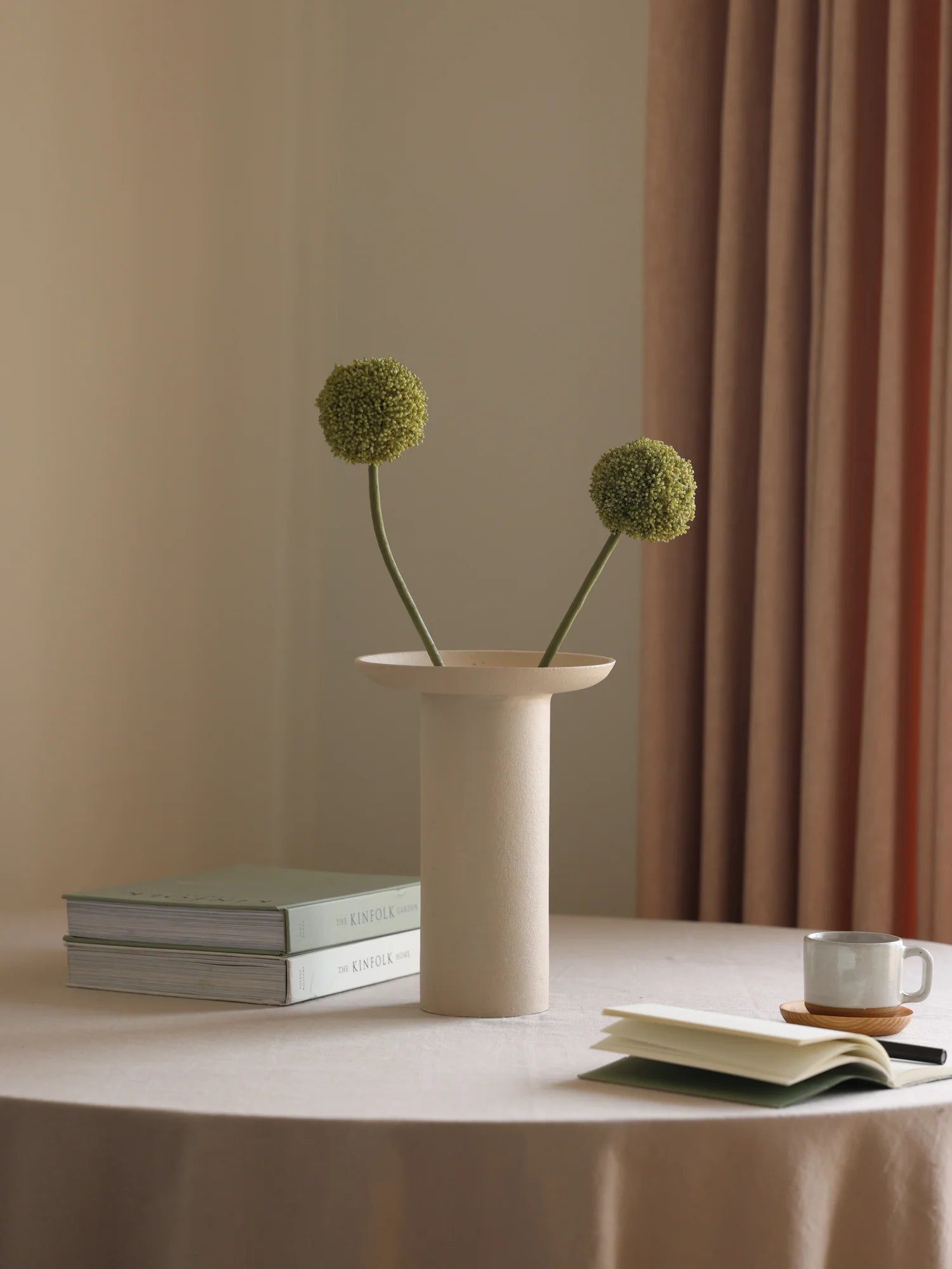 Cinnabari Vase