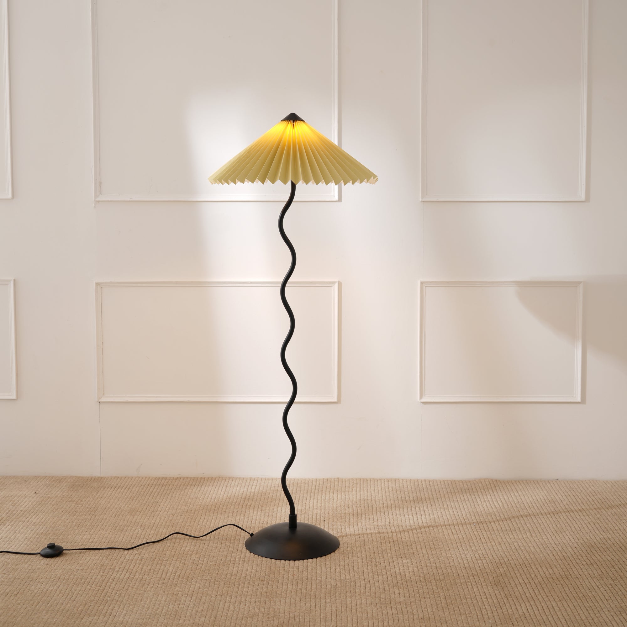 Wavy Floor Lamp