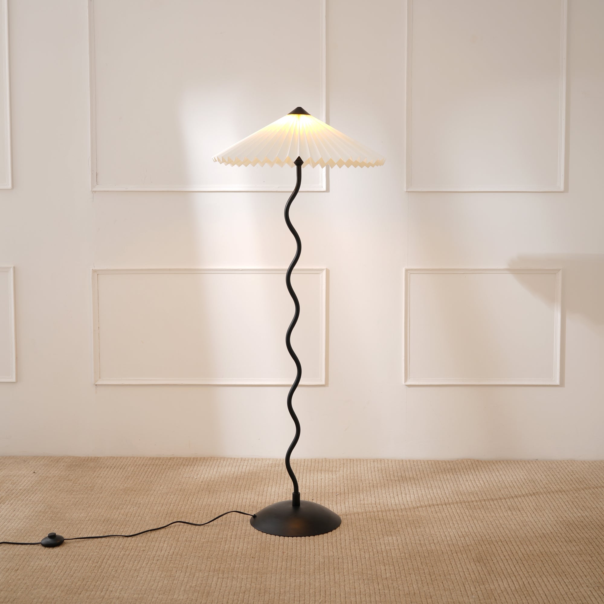 Wavy Floor Lamp