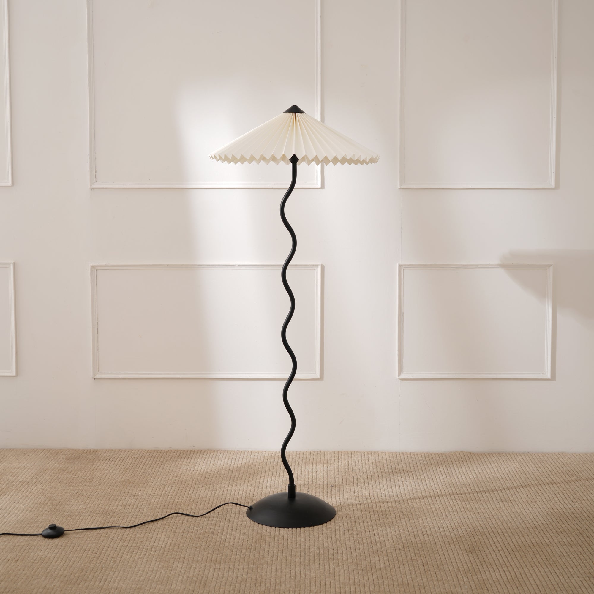 Wavy Floor Lamp