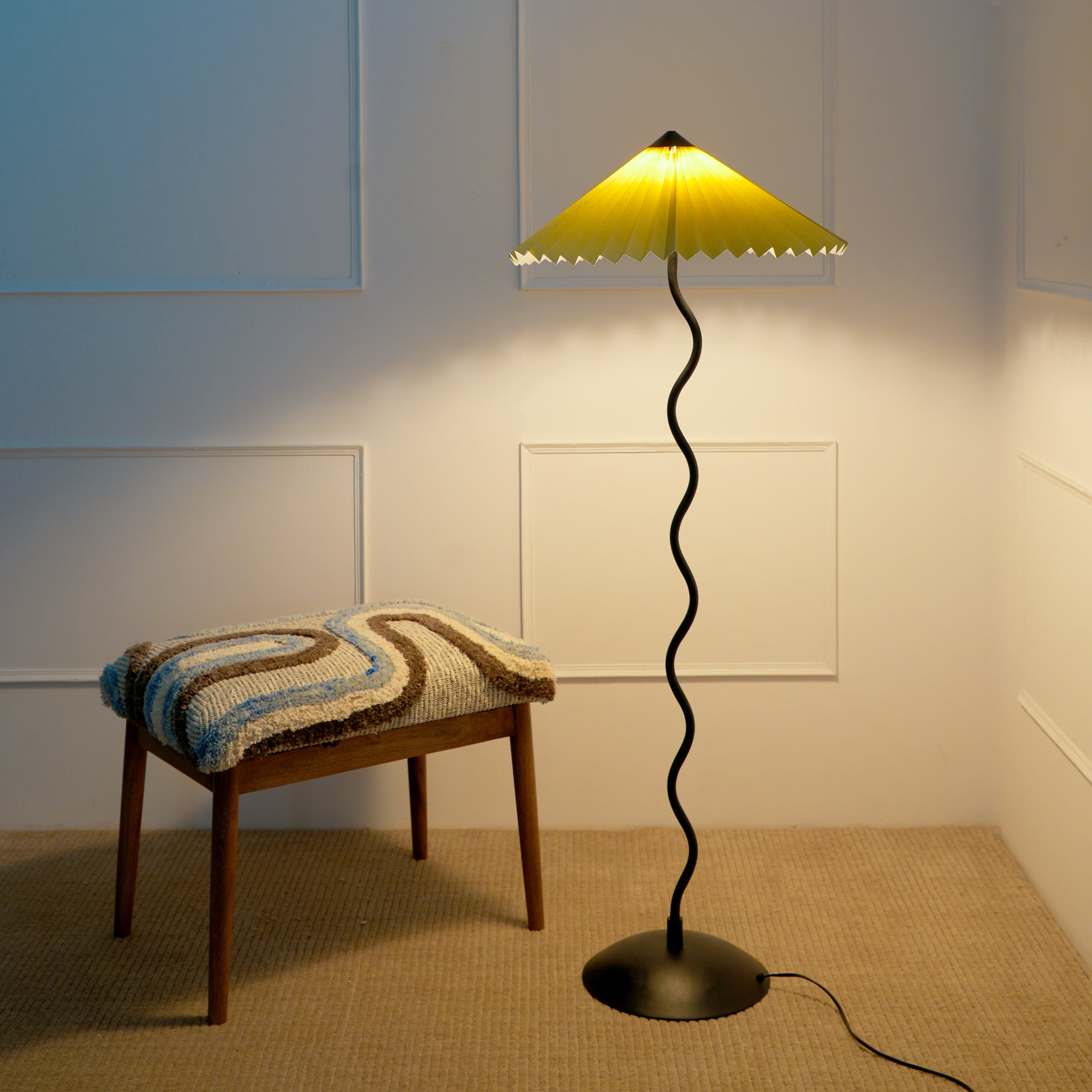 Wavy Floor Lamp