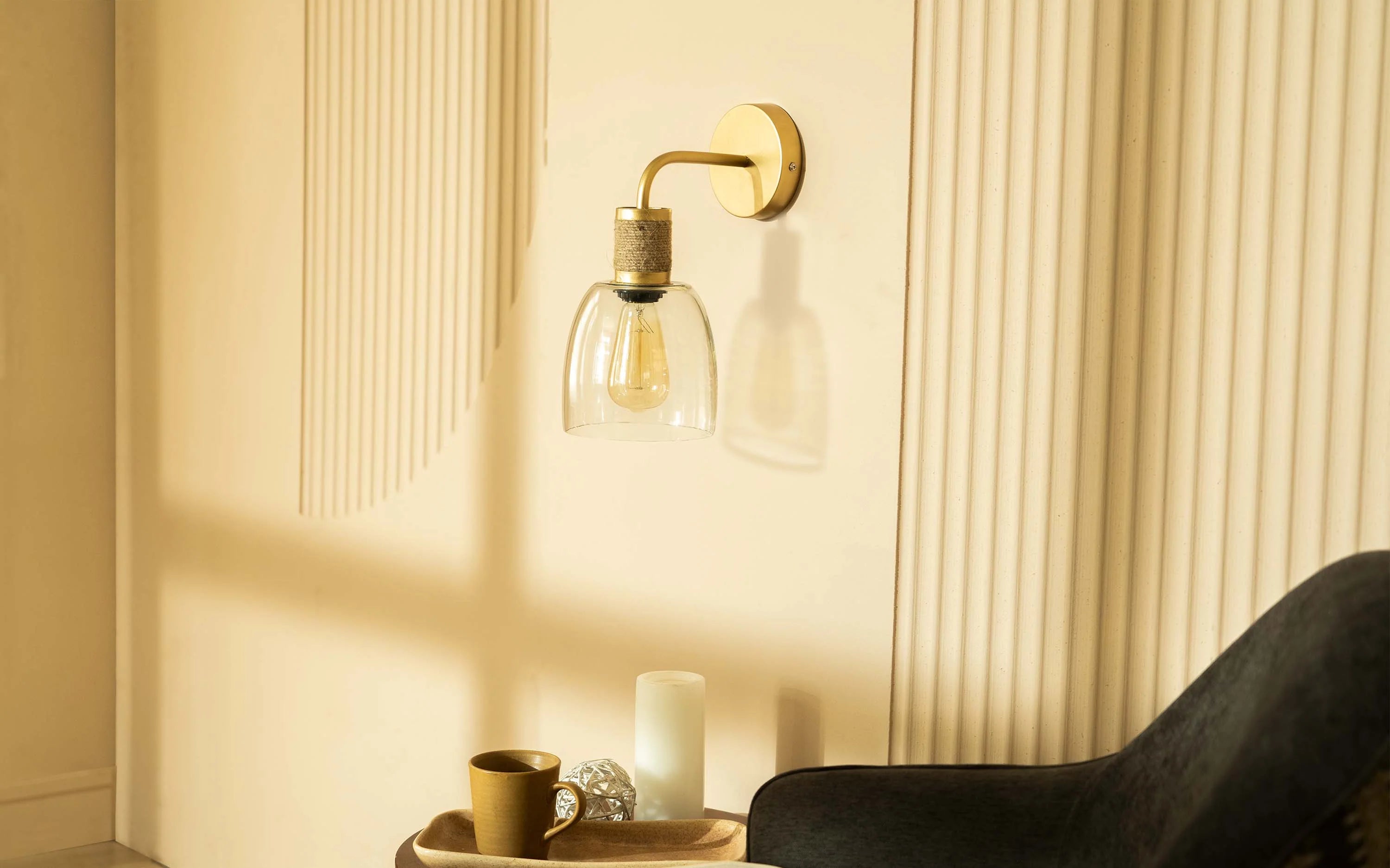 Gambi Wall Lamp