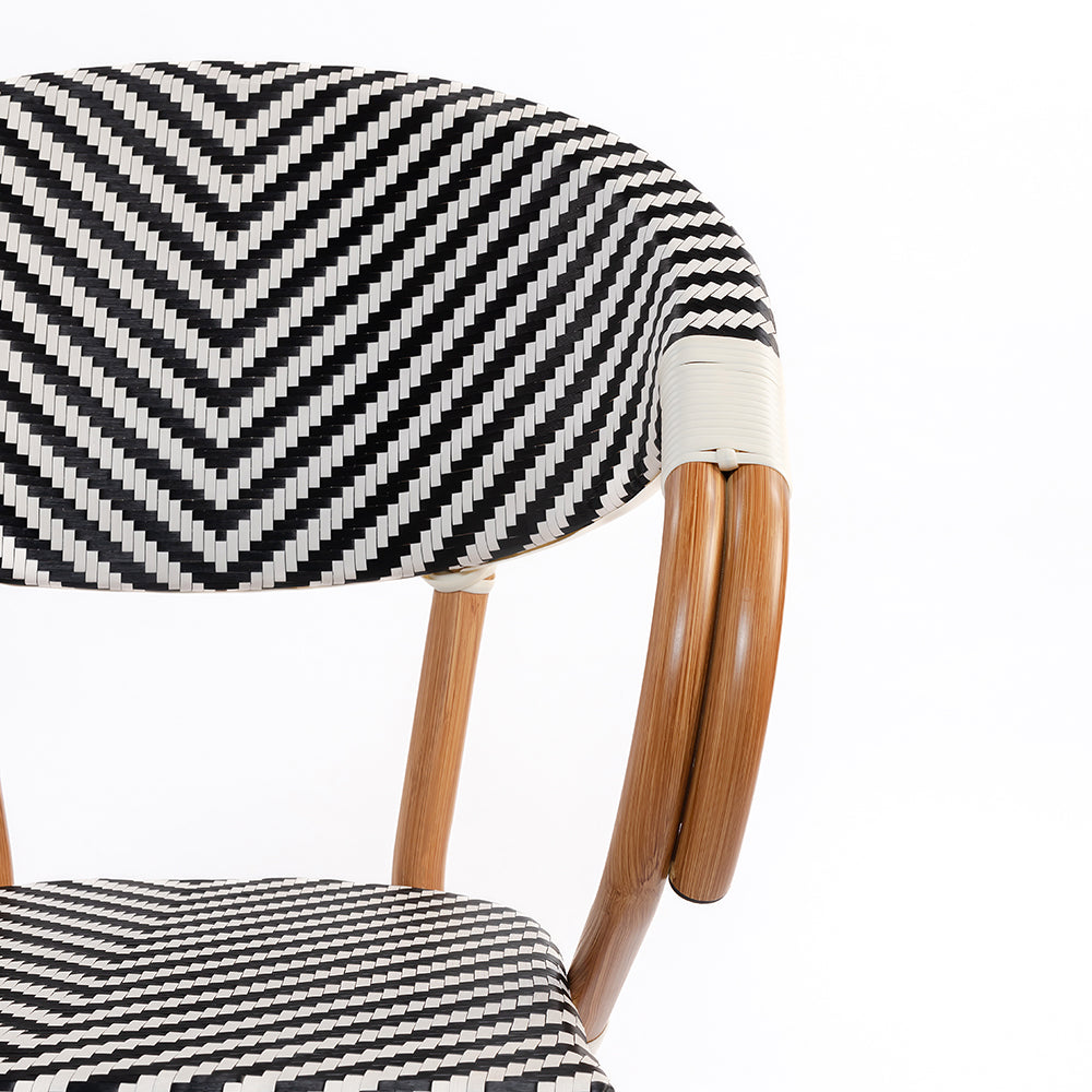 V Popsicle Aluminium Chair With Armrest
