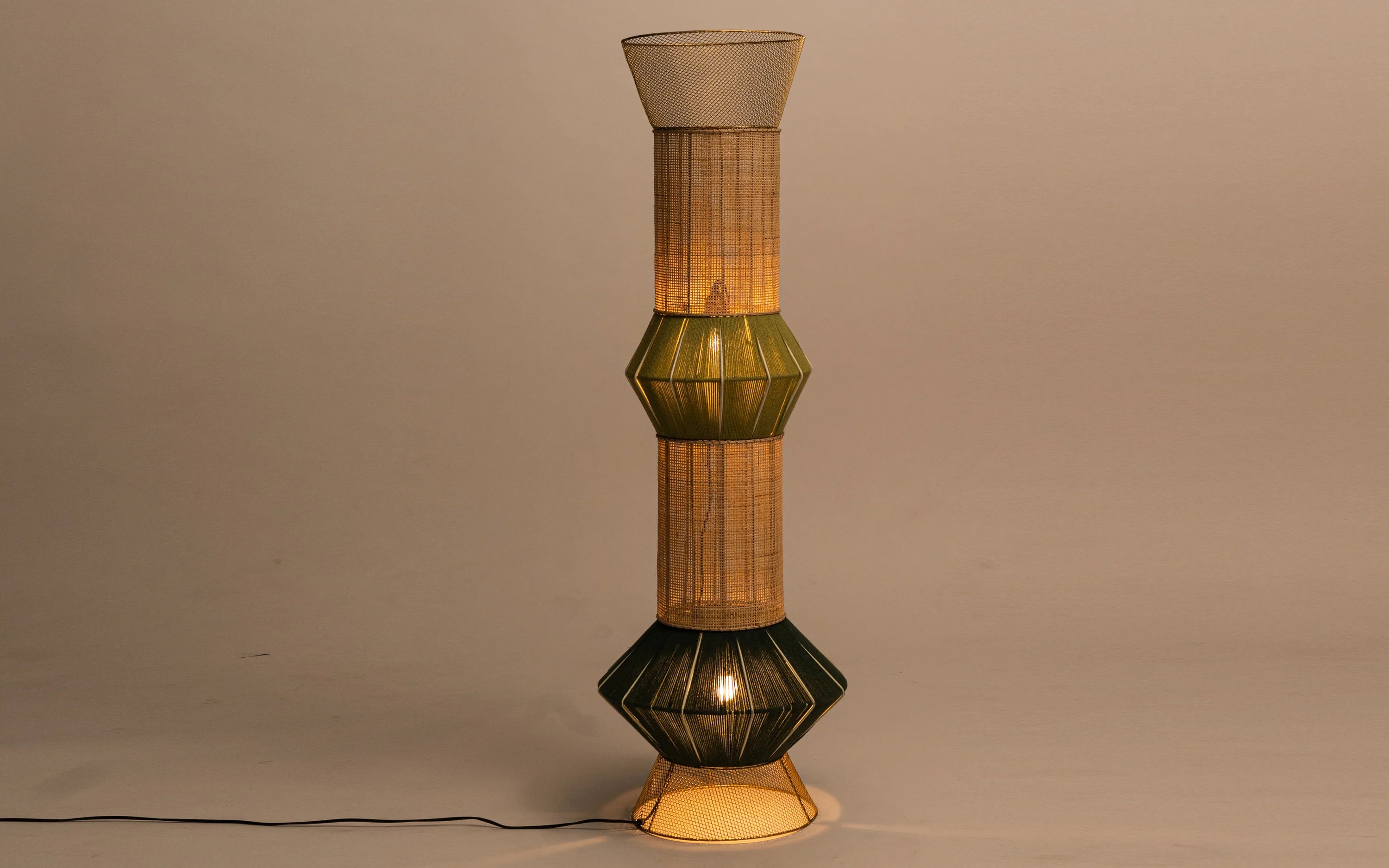 Lao Floor Lamp