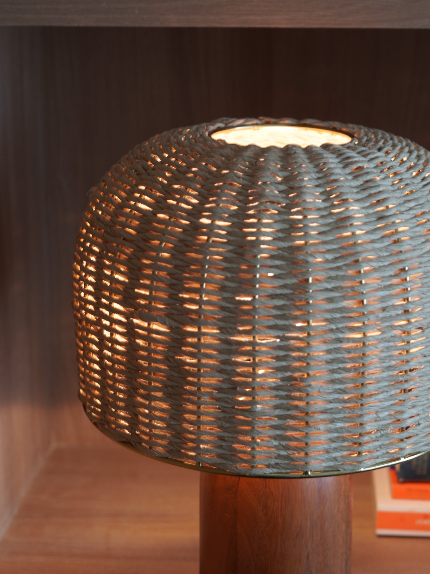 Perisi Table Lamp