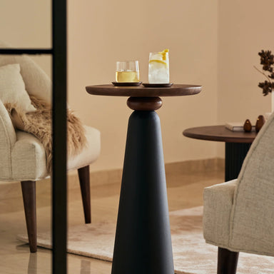 Perisi Drinks Table