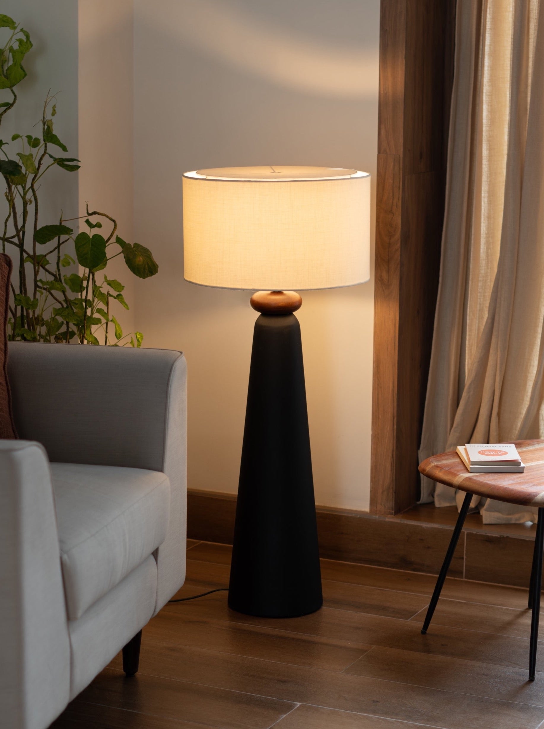 Perisi Floor Lamp
