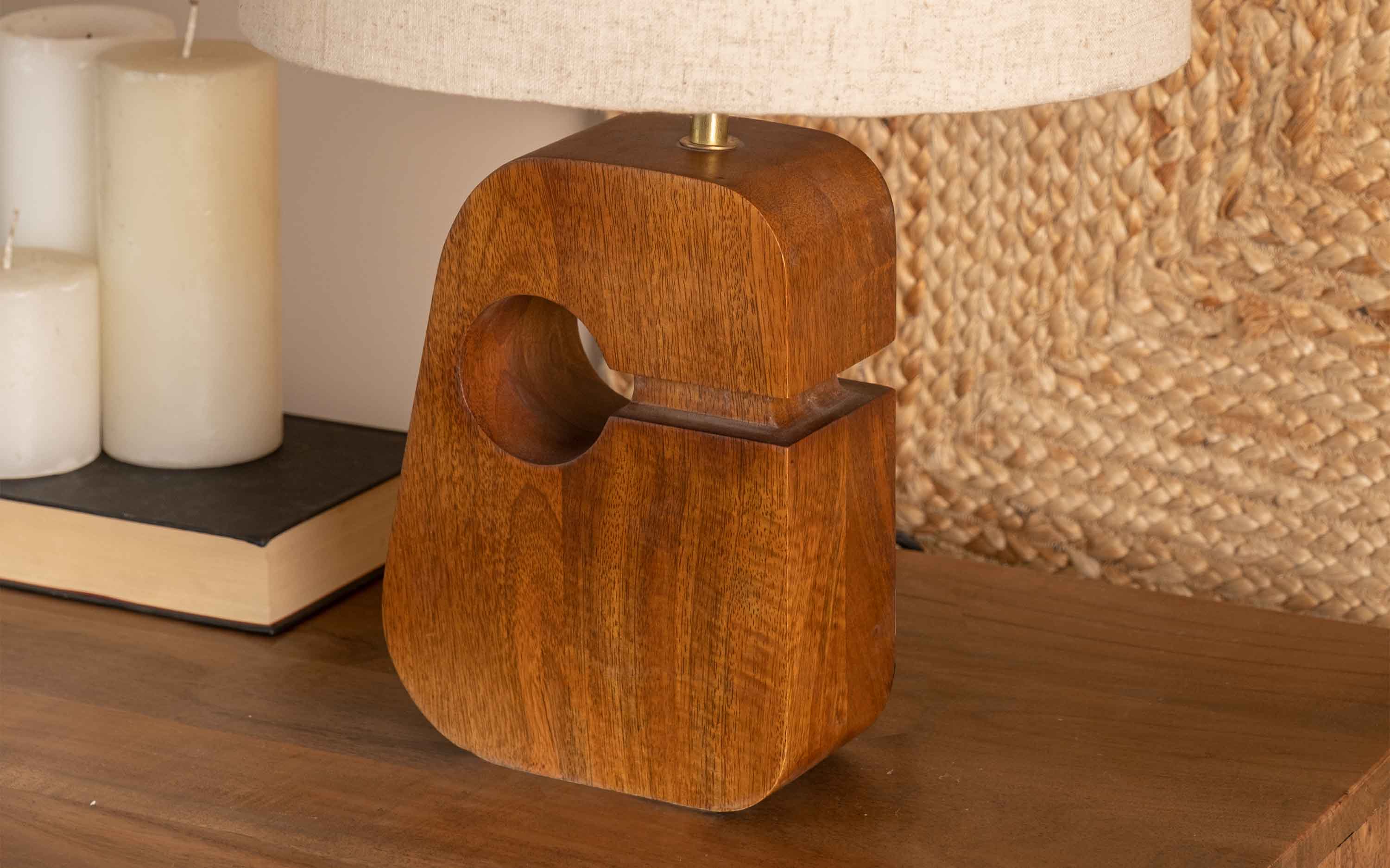 Ruko Table Lamp