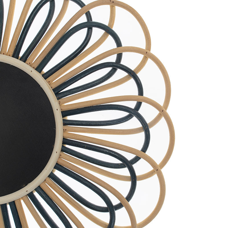 Abstract Rattan Wall Decor With Mother of Pearls - Natural & Black / Rattan and Mother of Pearls - Decor