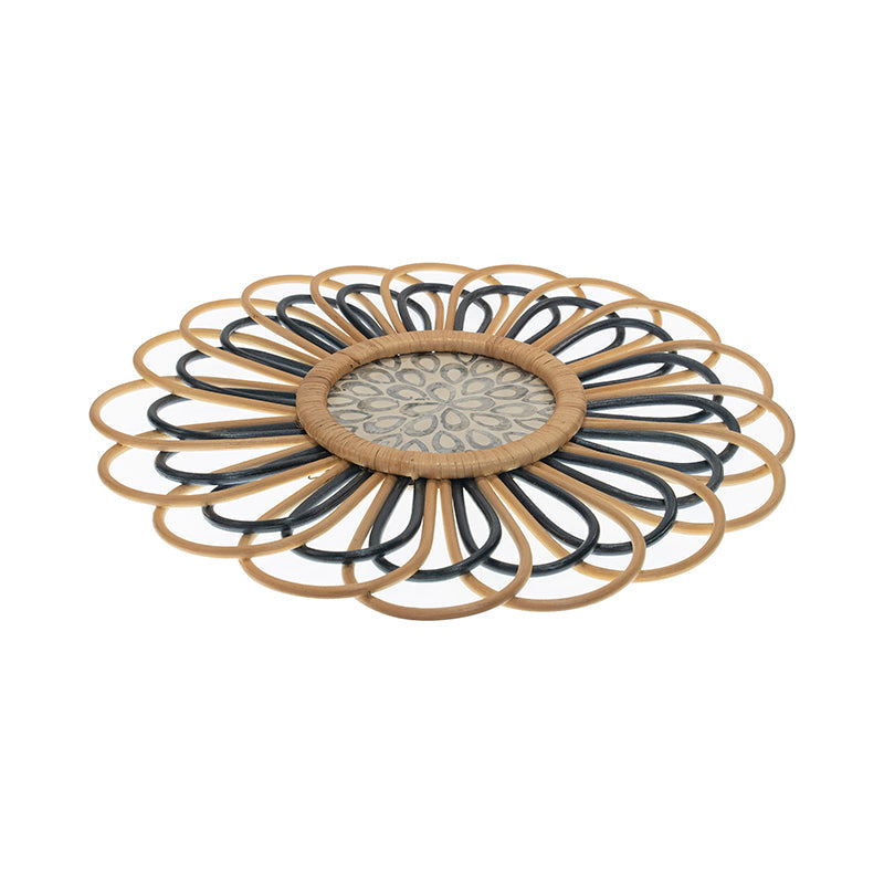 Abstract Rattan Wall Decor With Mother of Pearls - Natural & Black / Rattan and Mother of Pearls - Decor