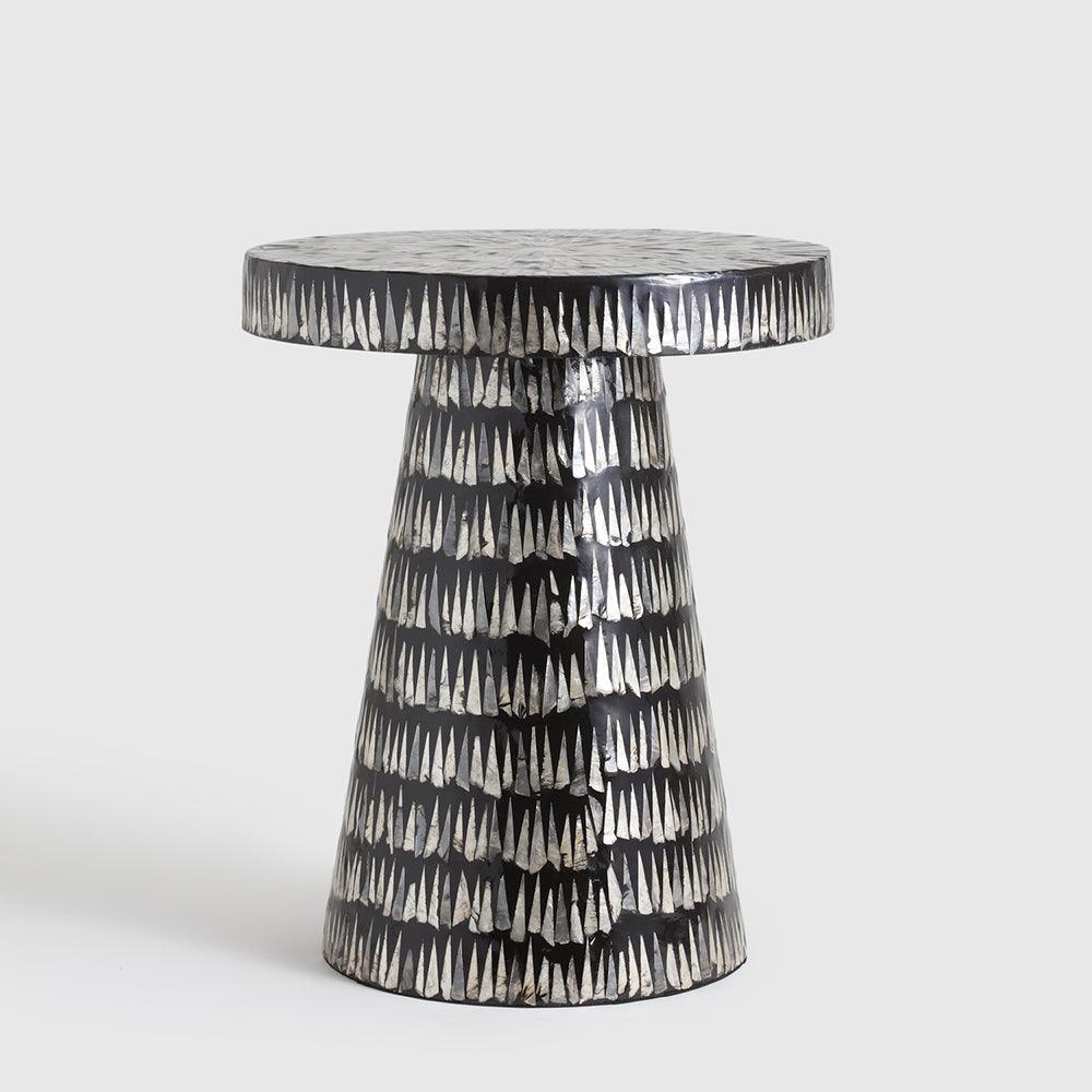 Aira Miramar Accent Table - Mother of Pearl / L:40 x B:40 x H:48 In cm - Indoor Furniture