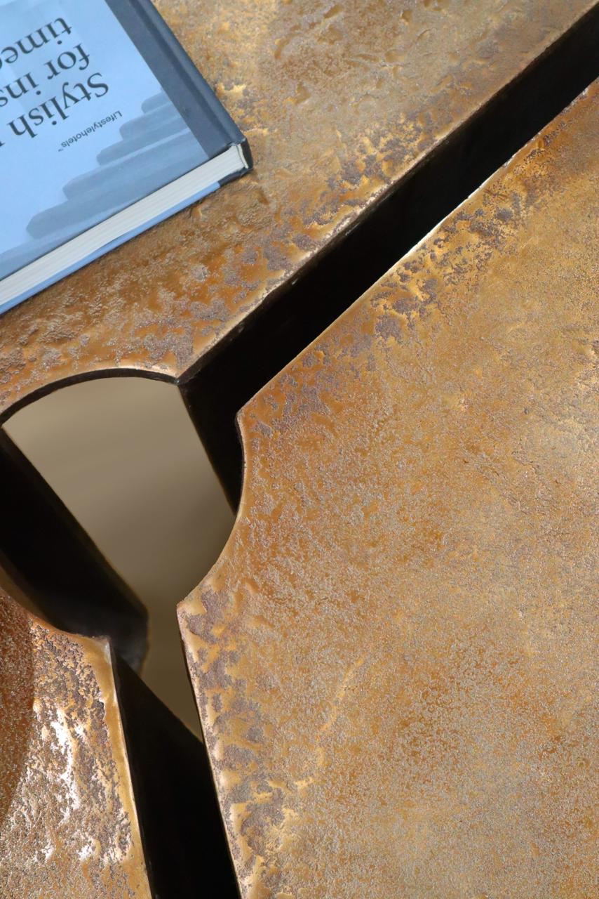 Arcwell Coffee Table - Dia 36’’ x H 17’’ / Cast Aluminium, Bronze Finish - Coffee Table