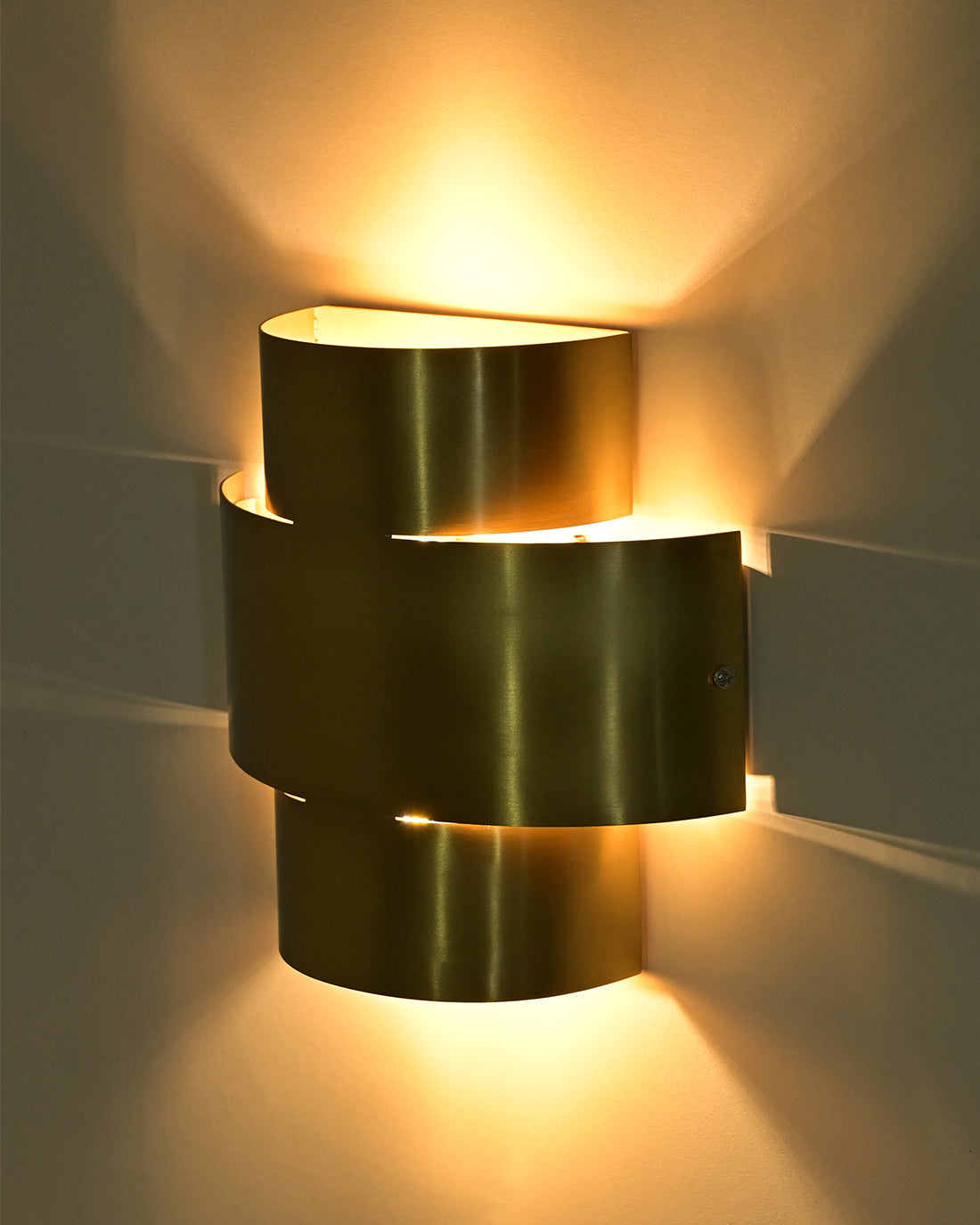 Aura Wall Sconce - Brass / Brass / 23L X 10W X 23H In Cms - Lighting