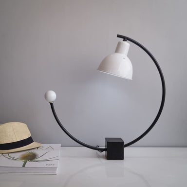Blanc Art Deco Table Lamp