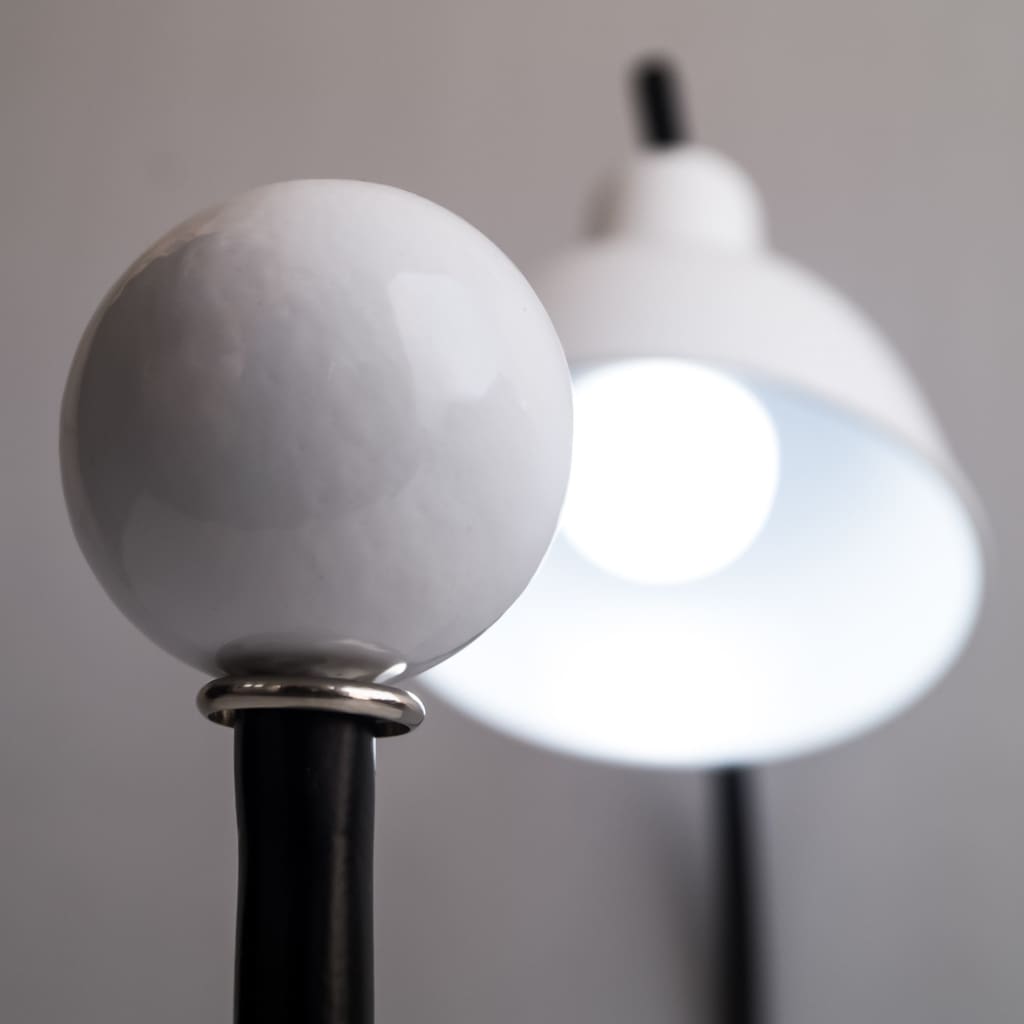 Blanc Art Deco Table Lamp