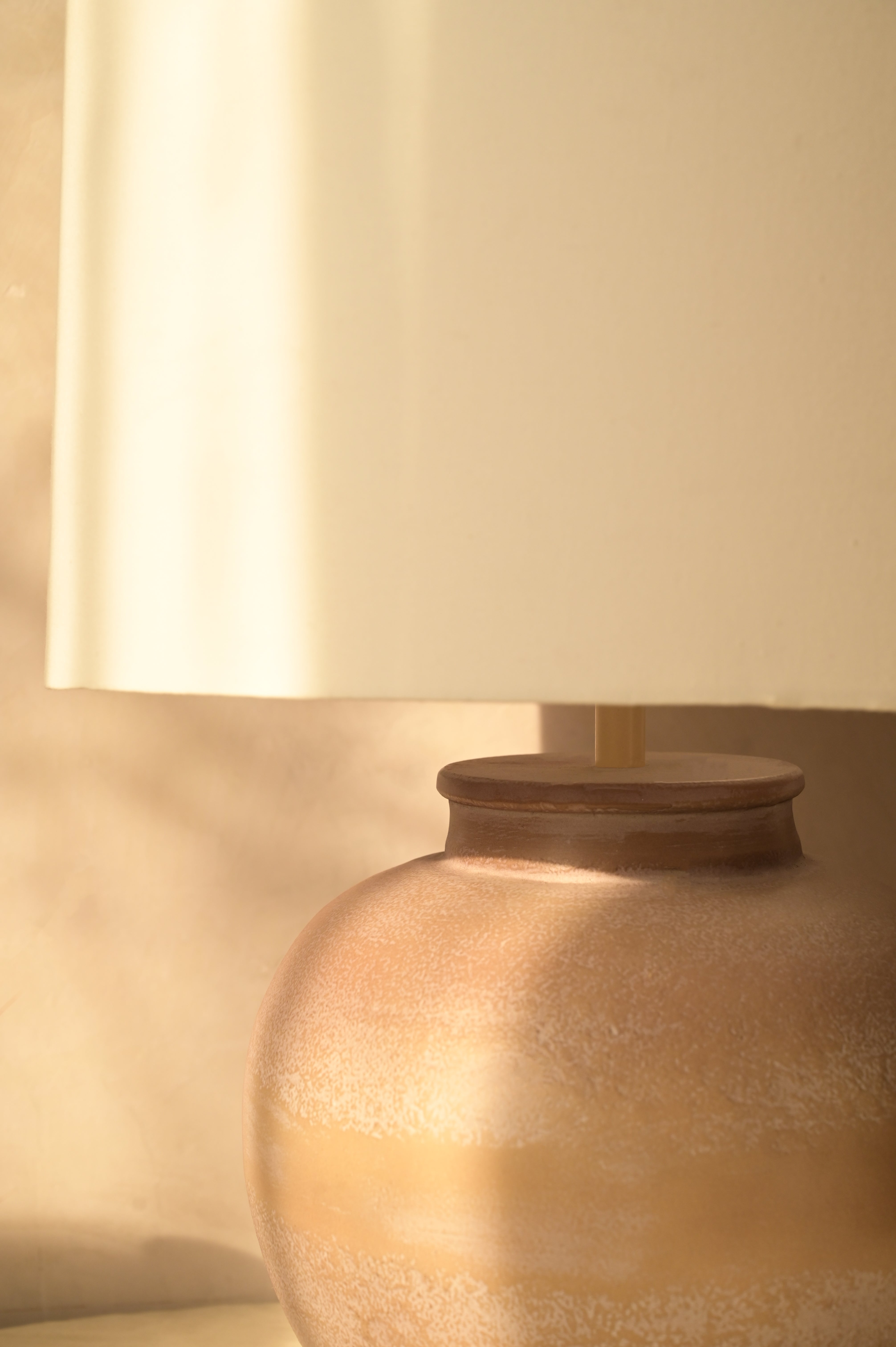 Brim Table Lamp - L:14 x W:14 x H:20 In inches / Aluminium - Lighting