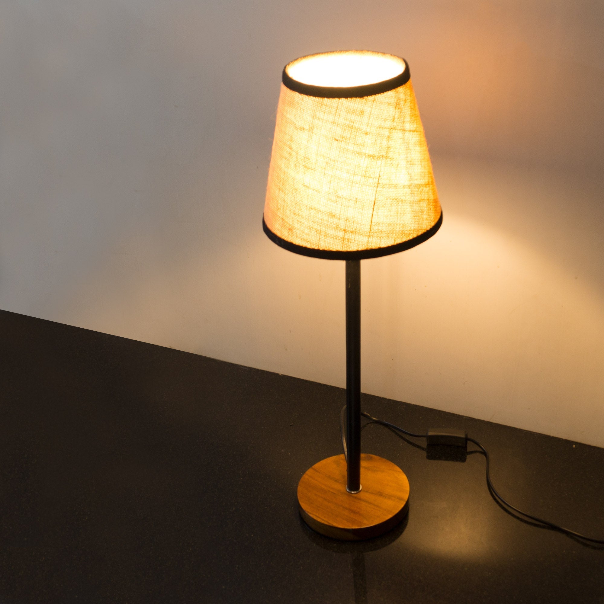 CDL111 Vintage Nightstand Brown Fabric Wooden lamp