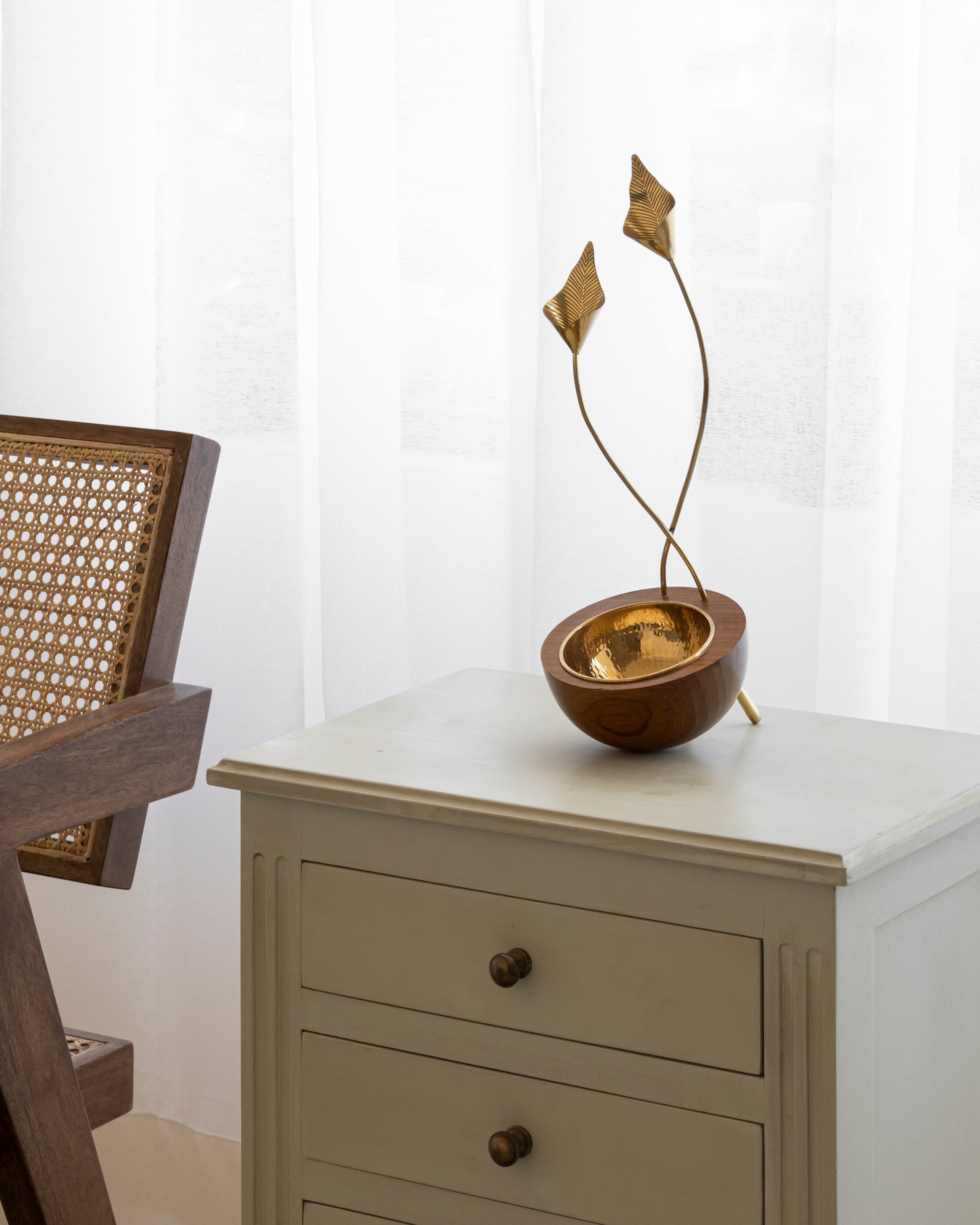 Calla Lily Bowl - Natural / Brass and wood - Decor