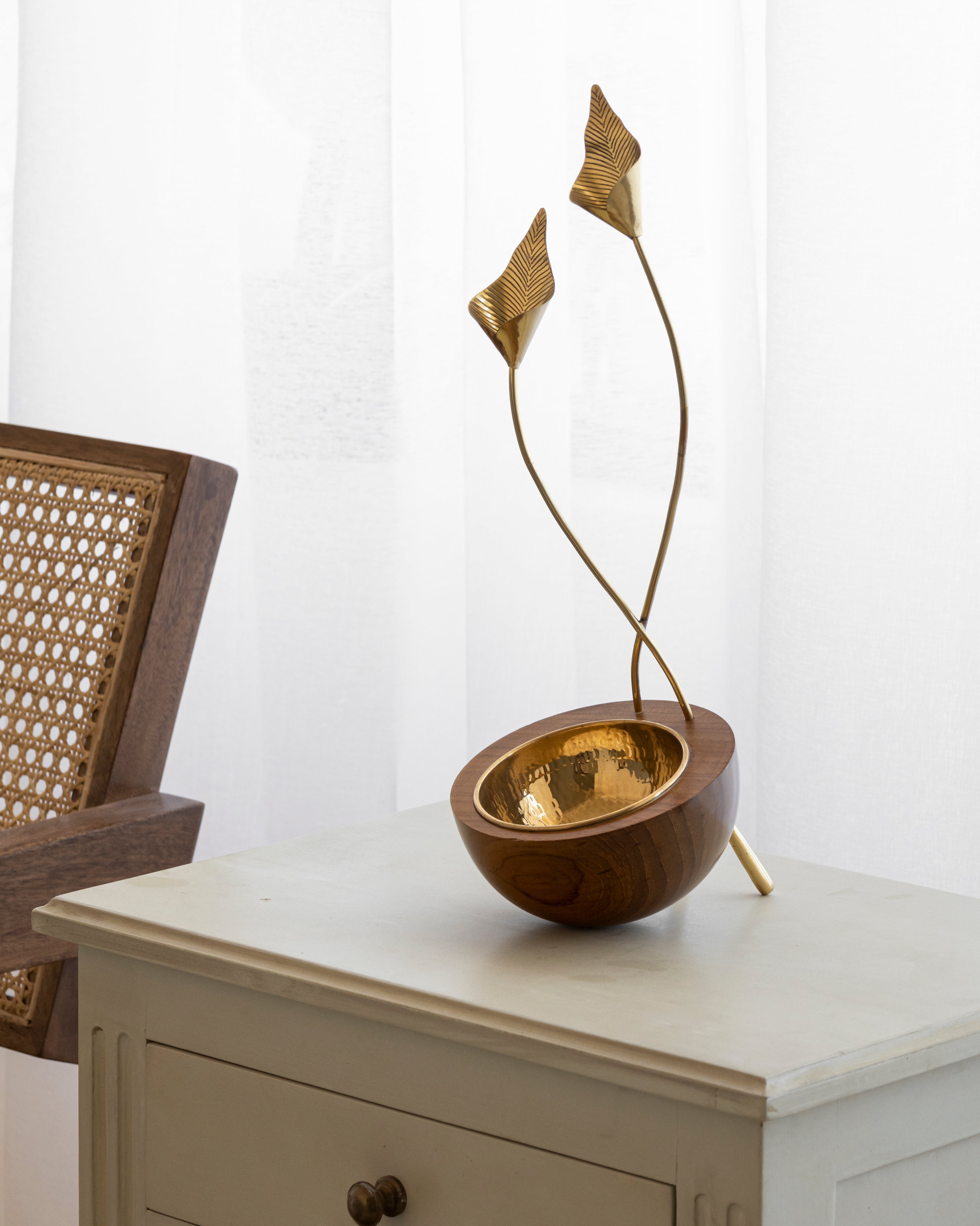 Calla Lily Bowl - Natural / Brass and wood - Decor