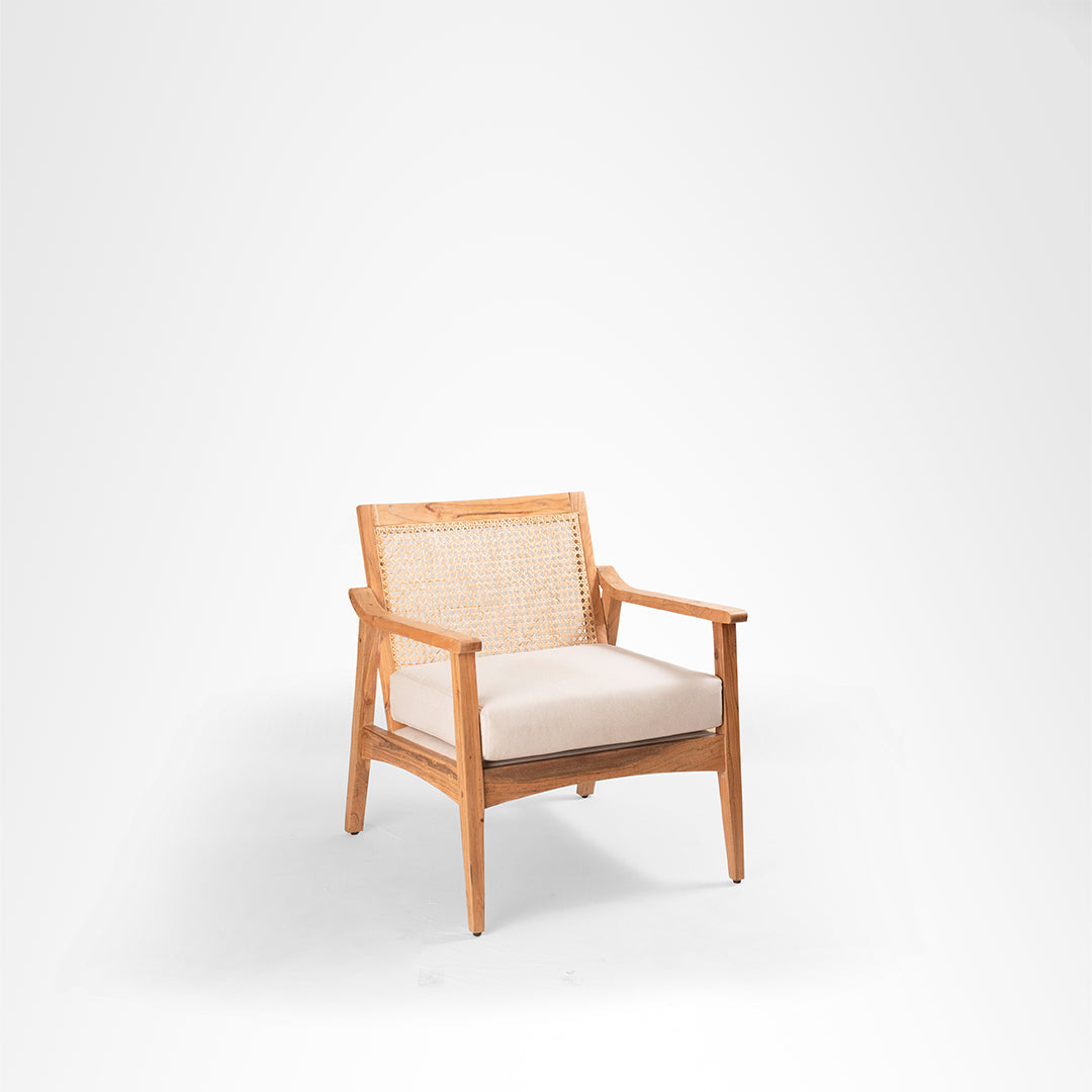 Citrine Lounge Chair - W: 27 ’ D: 26’’ H: 29.5’’ SH: 17’’ / Natural / Acacia Wood - Indoor Furniture