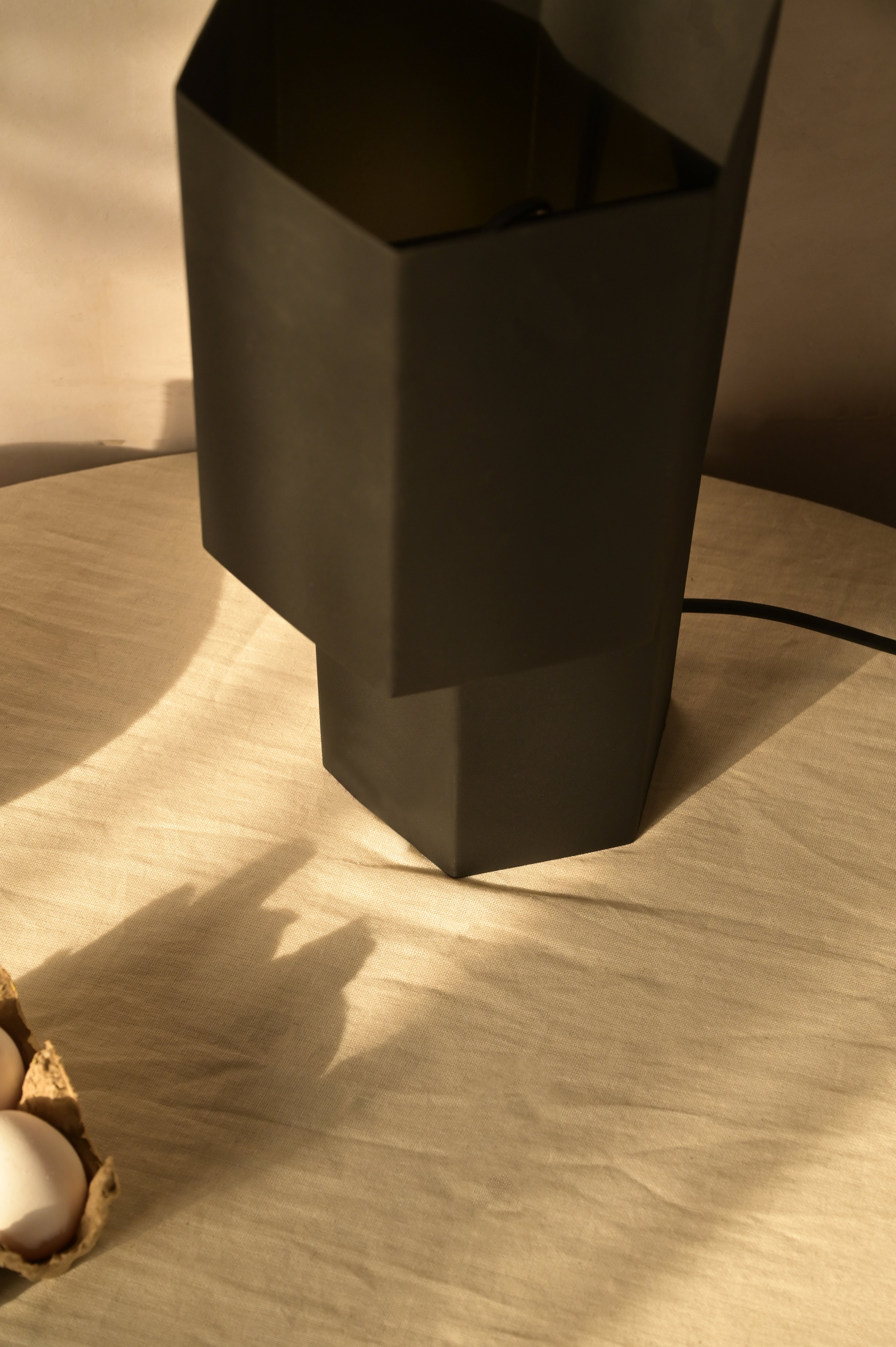 Dawn Table Lamp - L:7 x W:7 x H:14 In inches / Aluminium - Lighting