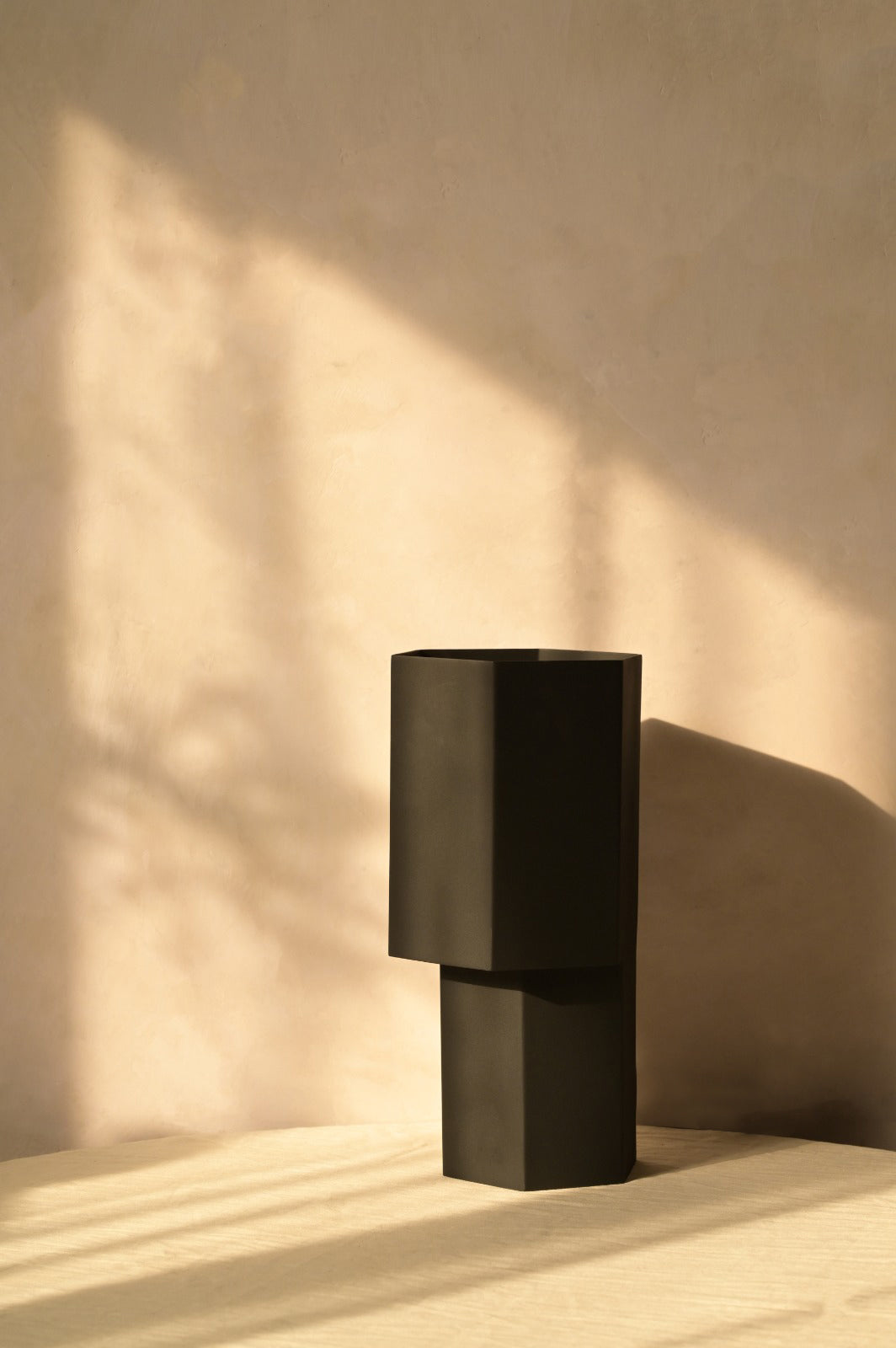 Dawn Table Lamp - L:7 x W:7 x H:14 In inches / Aluminium - Lighting