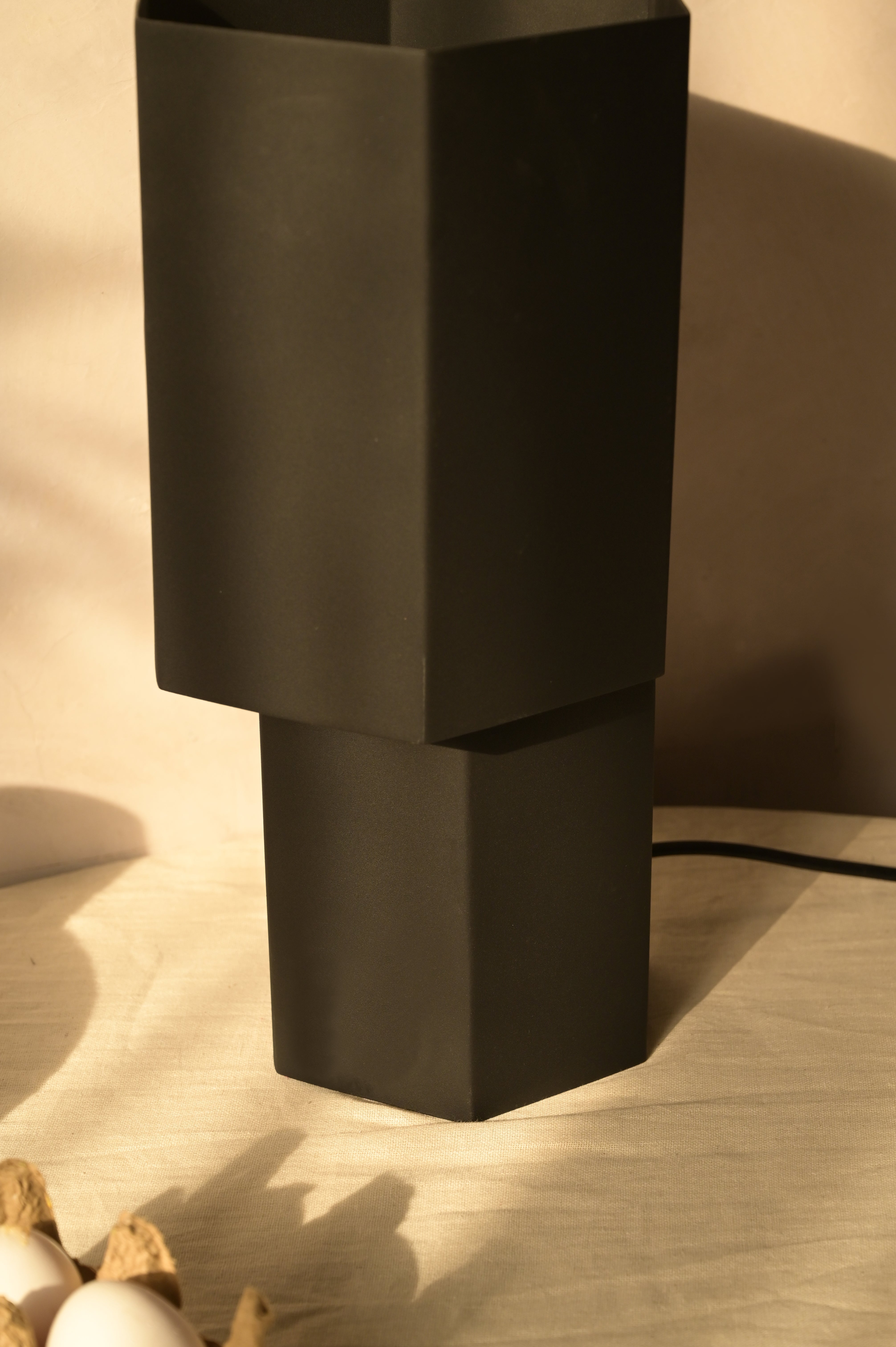 Dawn Table Lamp - L:7 x W:7 x H:14 In inches / Aluminium - Lighting