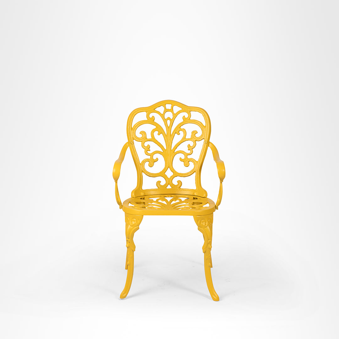 Ellis XVI Cast Aluminium Set - Chair- L: 18’’ B: 19’’ TH: 33’’ SH: 16’’ & Table- Dia: 24’’ TH: 25’’ / Matte Yellow