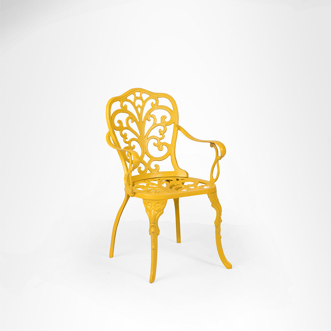 Ellis XVI Cast Aluminium Set - Chair- L: 18’’ B: 19’’ TH: 33’’ SH: 16’’ & Table- Dia: 24’’ TH: 25’’ / Matte Yellow