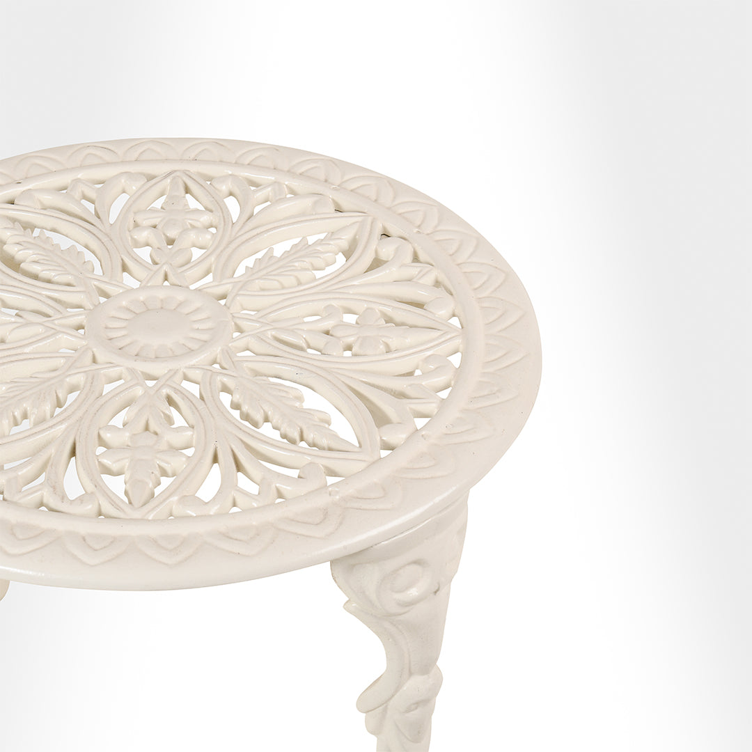 Ellis XXIII Cast Iron Table And Chair Set
