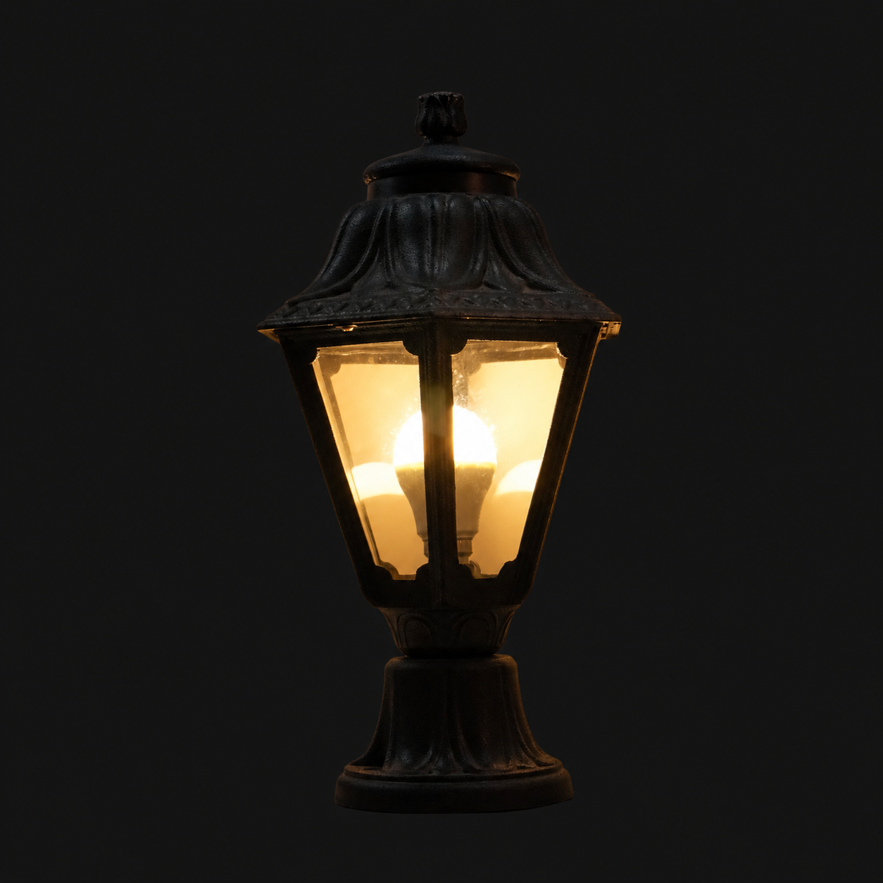 Estate Vintage Gate Lamp - Black / FRP / 14.5 inch - Lighting