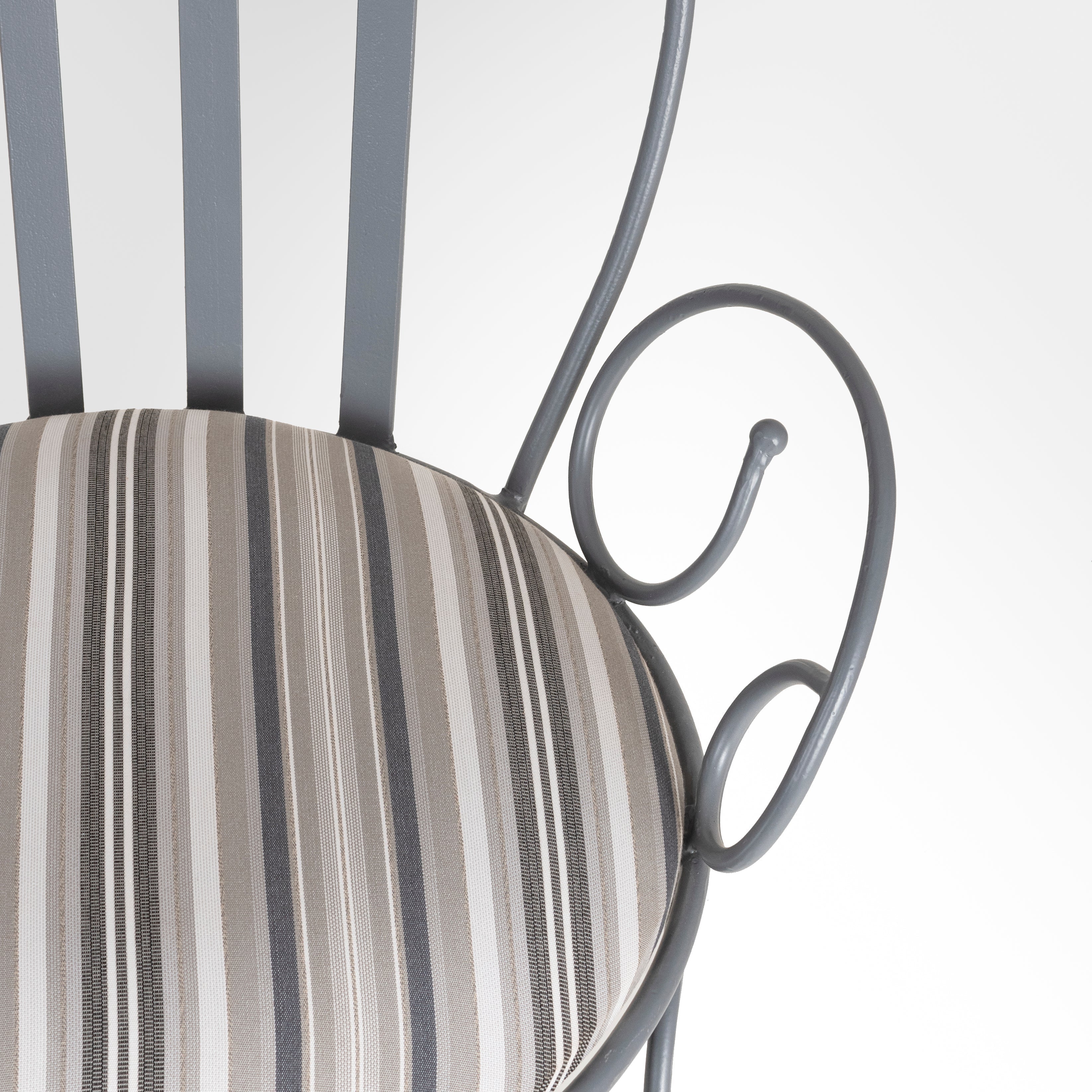Faro Chair