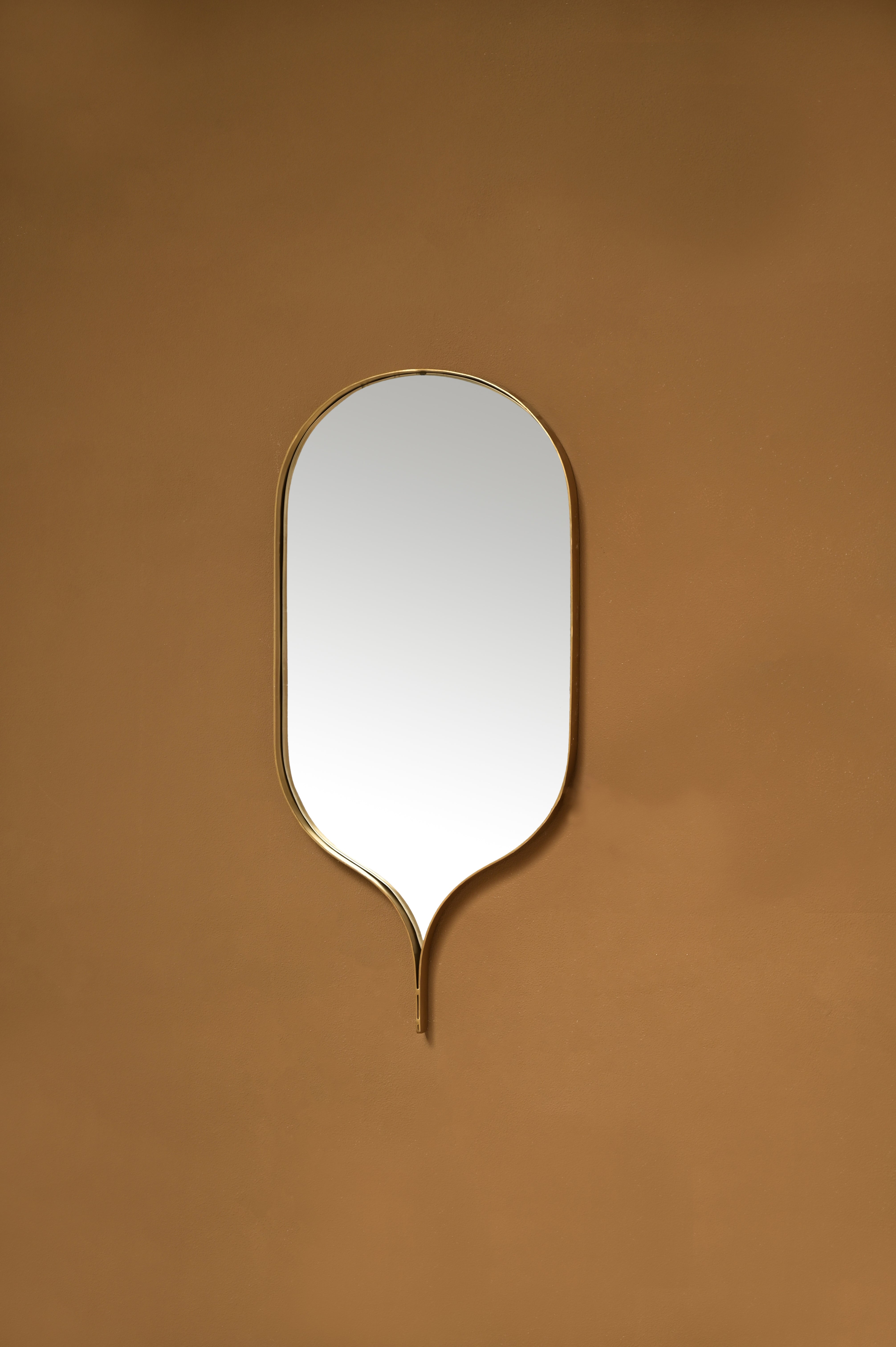 Floe Wall Mirror - L:16 x W:2 x H:34 In inches / Metal and Mirror - Décor