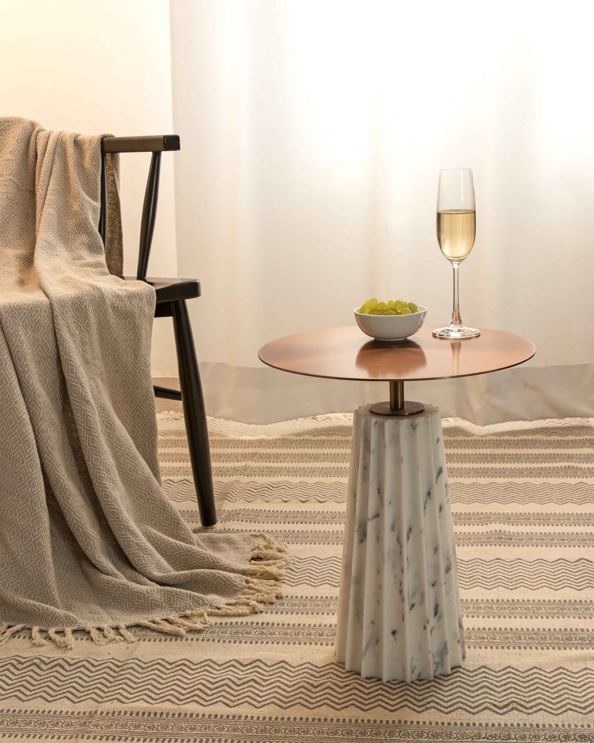 Flut Table - Natural / Stainless steel and marble / 42cm x 42cm x 16cm - Indoor Furniture