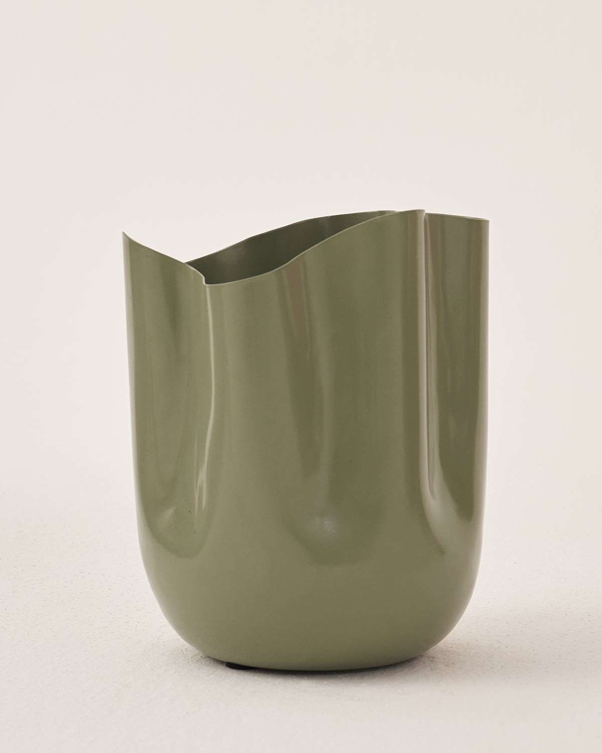 Fluted Bloom Planter - Green / Metal / 20L X 20W X 24H In Cms - Garden