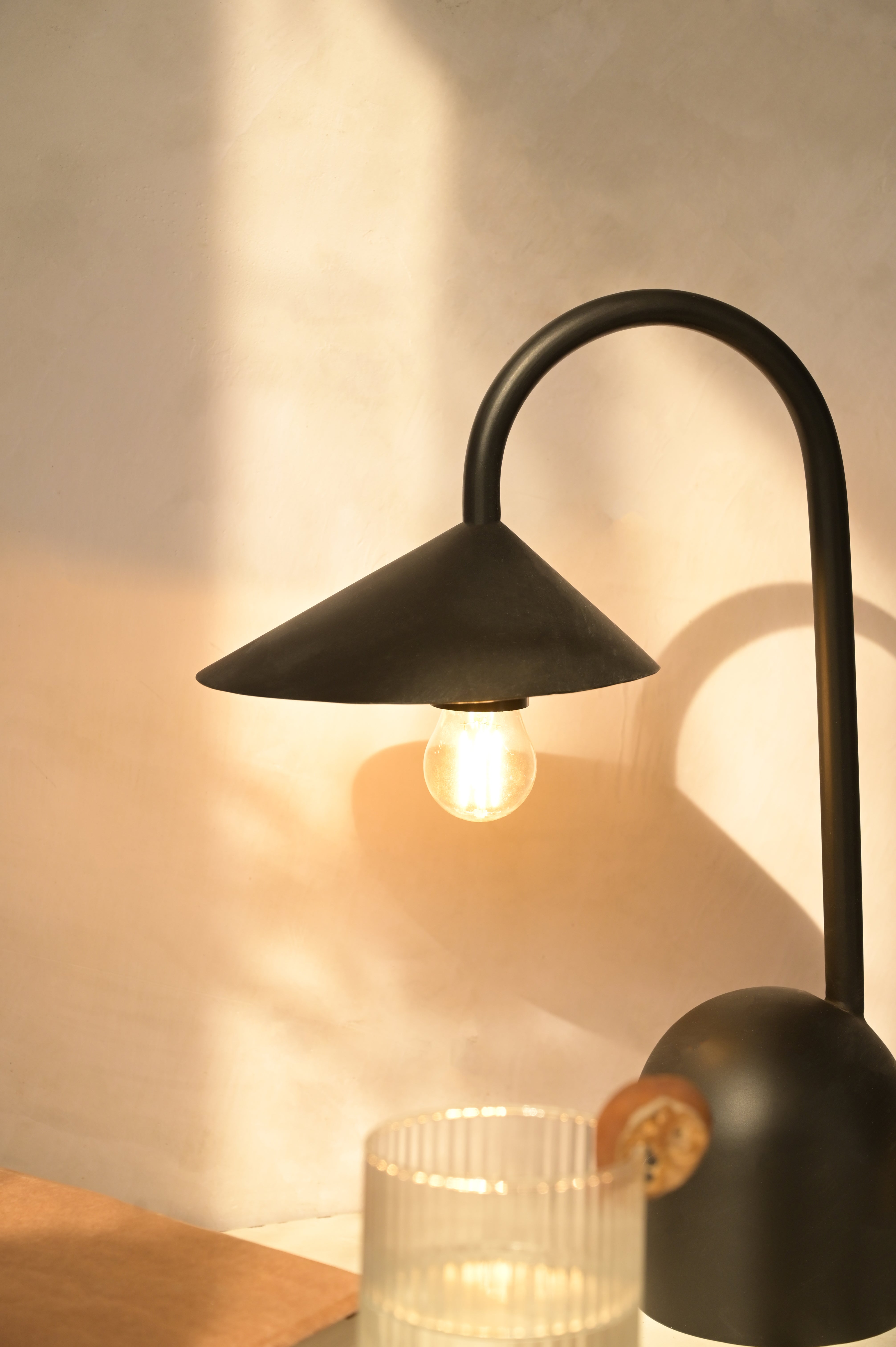 Glint Table Lamp - L:10 x W:7 x H:16 In inches / Metaland Marble - Lighting