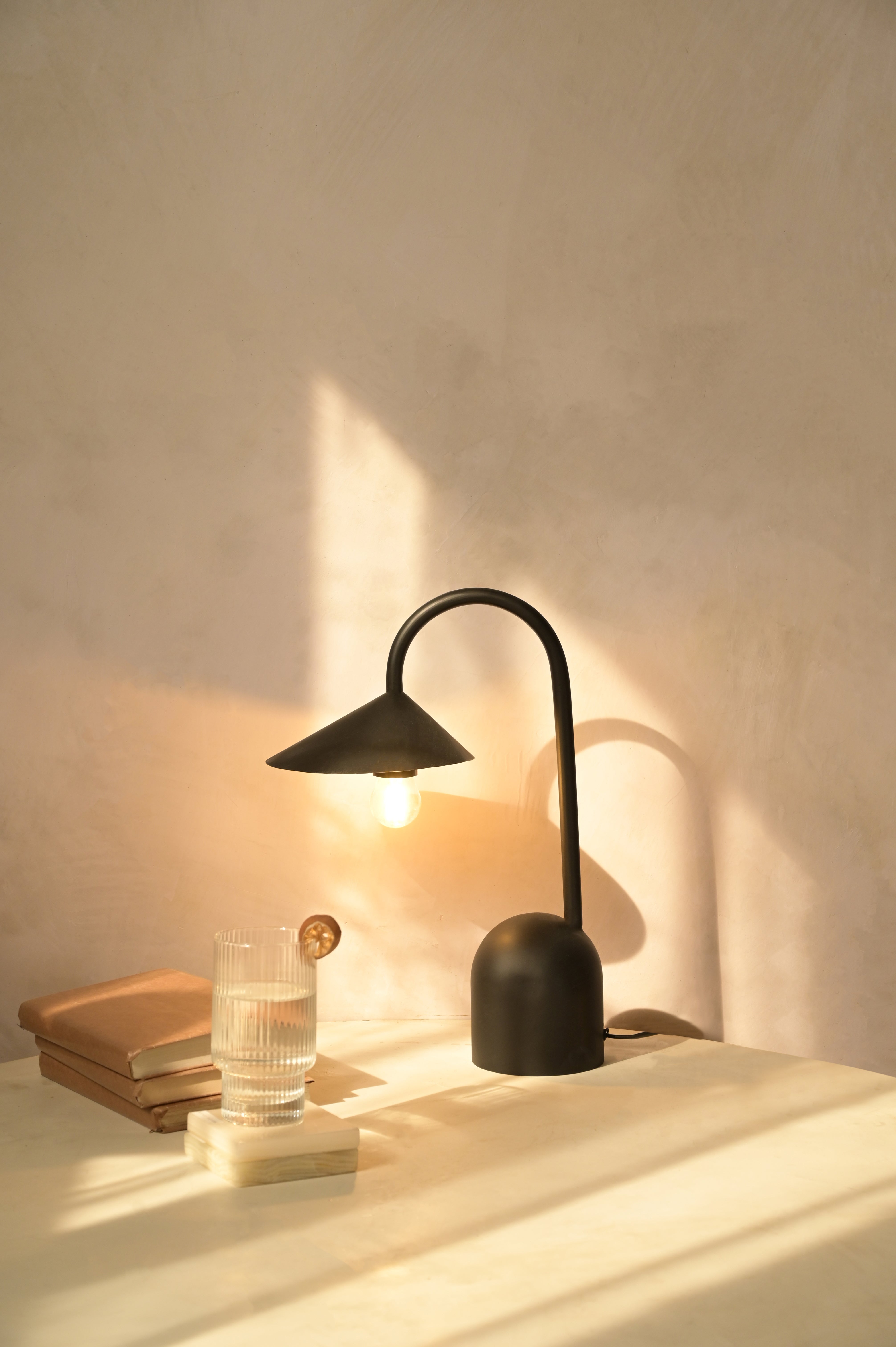 Glint Table Lamp - L:10 x W:7 x H:16 In inches / Metaland Marble - Lighting