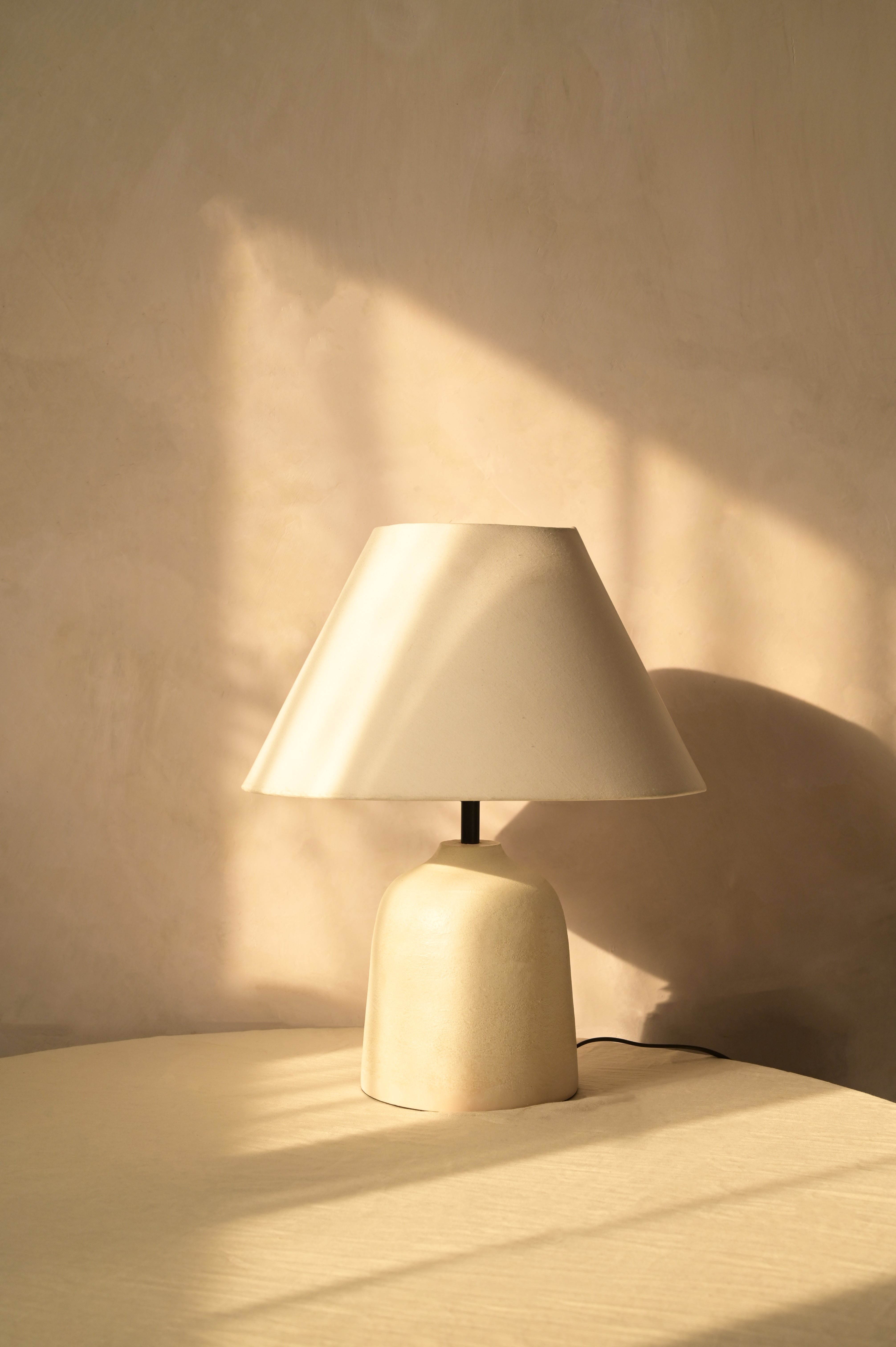 Glow Drop Table Lamp - L:14 x W:14 x H:18 In inches / Aluminium - Lighting