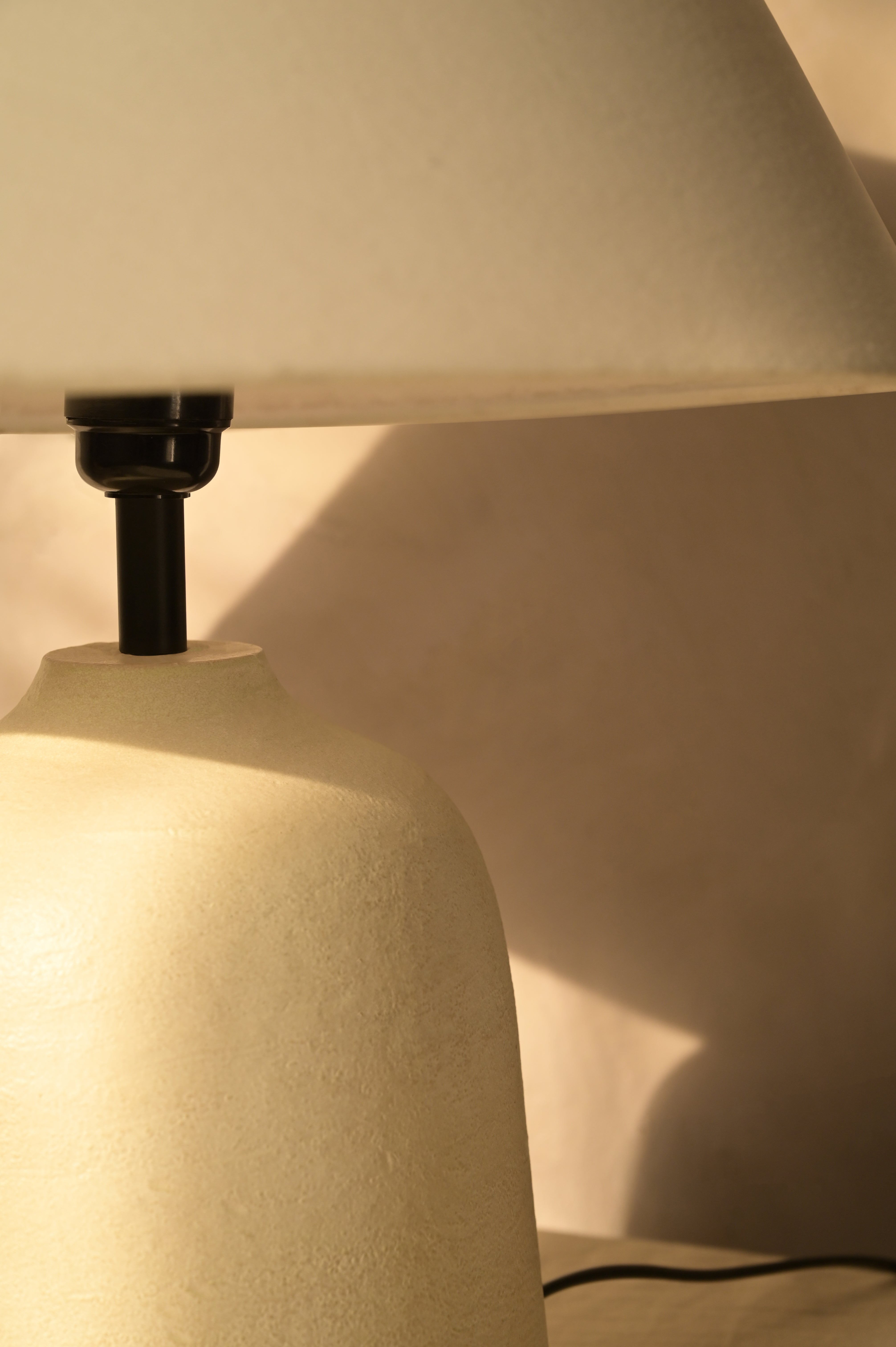 Glow Drop Table Lamp - L:14 x W:14 x H:18 In inches / Aluminium - Lighting